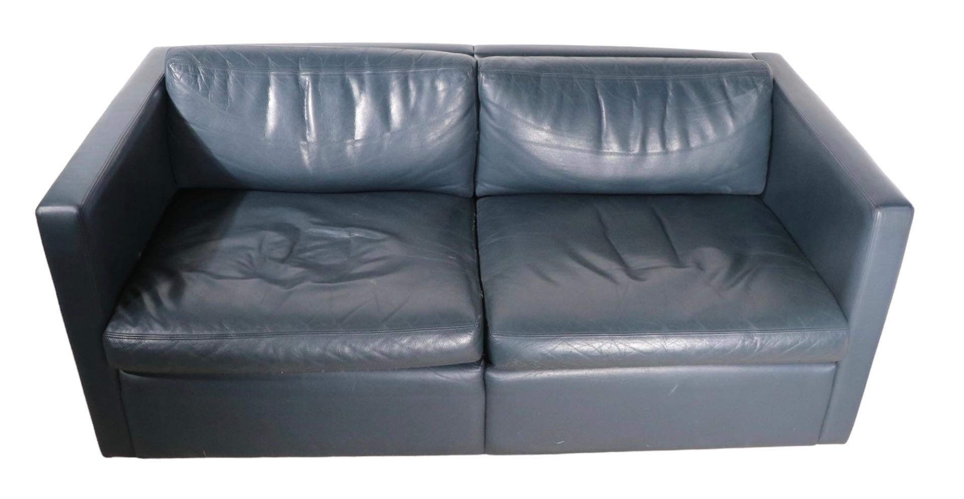 Leather Box Style Loveseat Sofa by Charles Pfister for Knoll In Good Condition For Sale In New York, NY