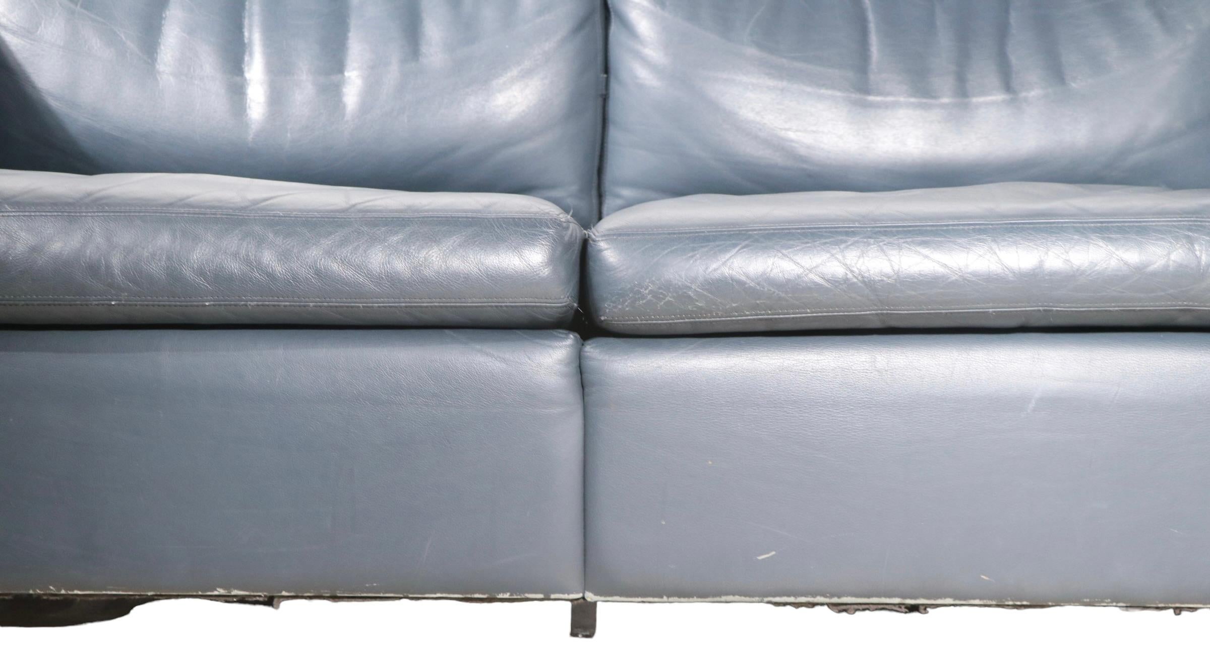 Loveseat-Sofa aus Leder im Lederschachtelstil von Charles Pfister für Knoll im Angebot 3