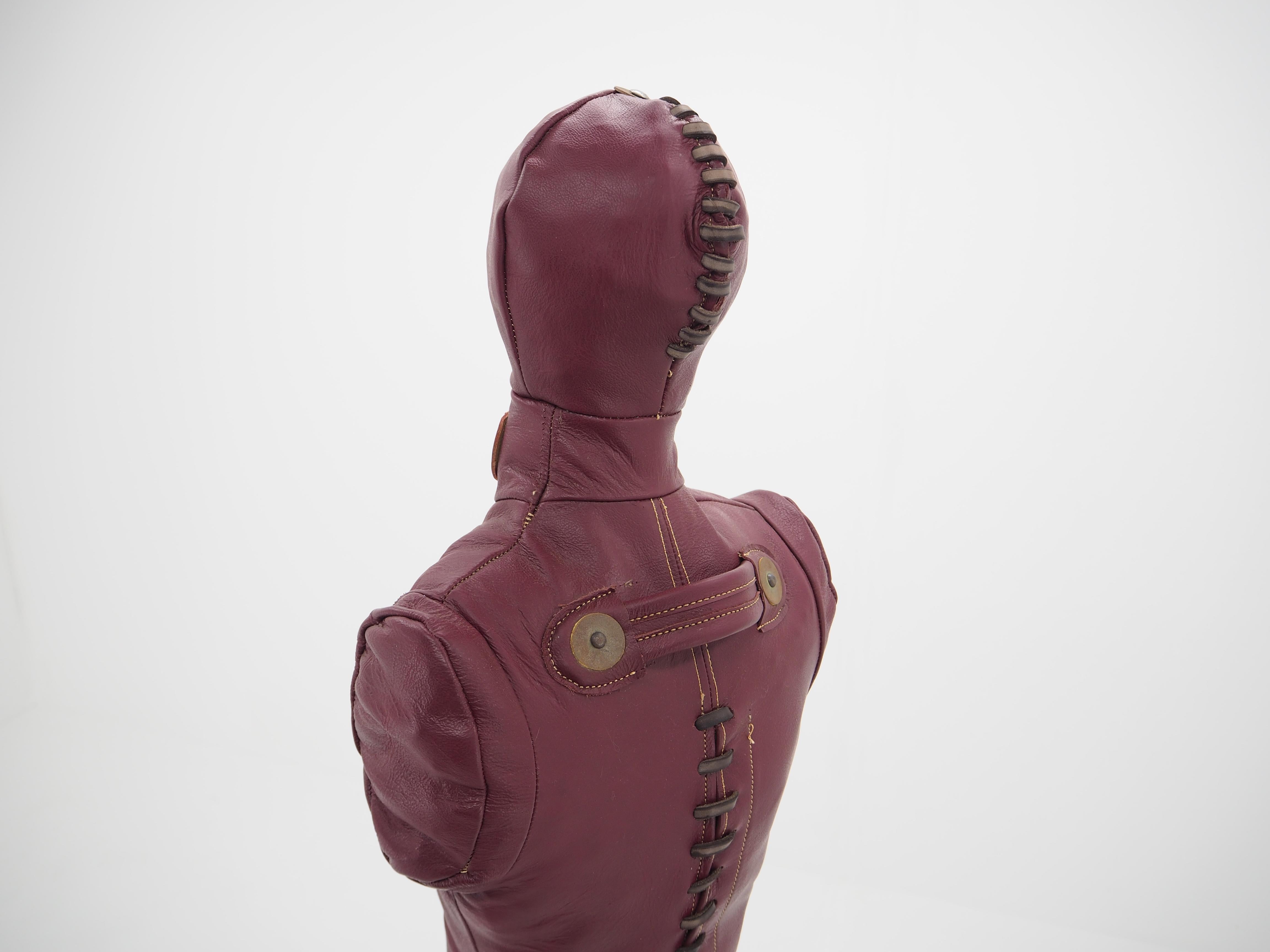 Leather Boxing Dummy In Good Condition In Praha, CZ