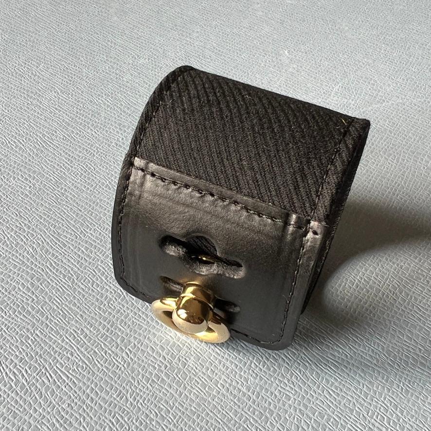 Women's Leather Bracelet Collier de Chien Wool Black Calfskin Gold Plated Brass For Sale