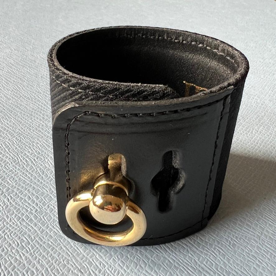 Leather Bracelet Collier de Chien Wool Black Calfskin Gold Plated Brass For Sale 4