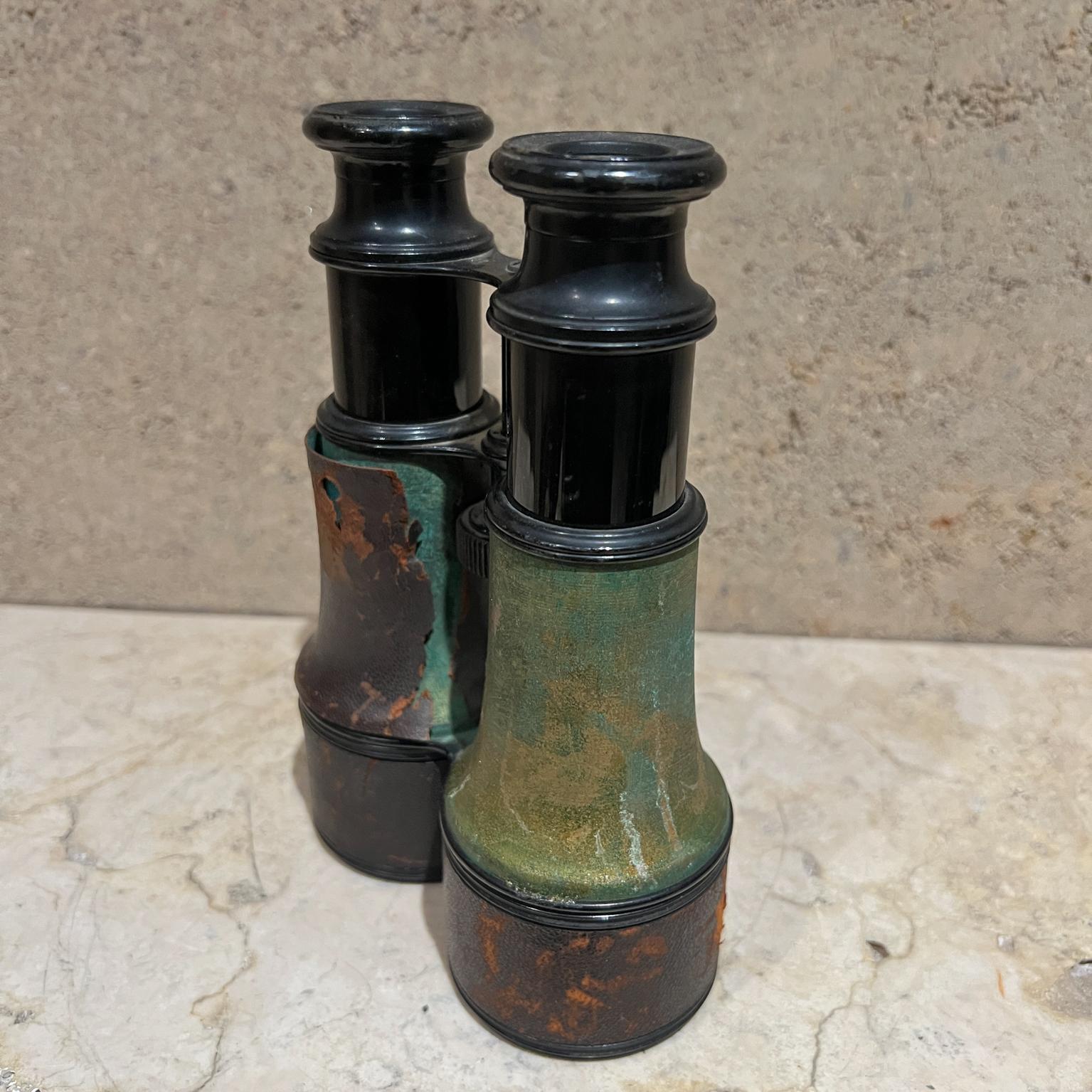 Leather & Brass French Opera Binoculars Lemaire Fabt Paris In Fair Condition For Sale In Chula Vista, CA