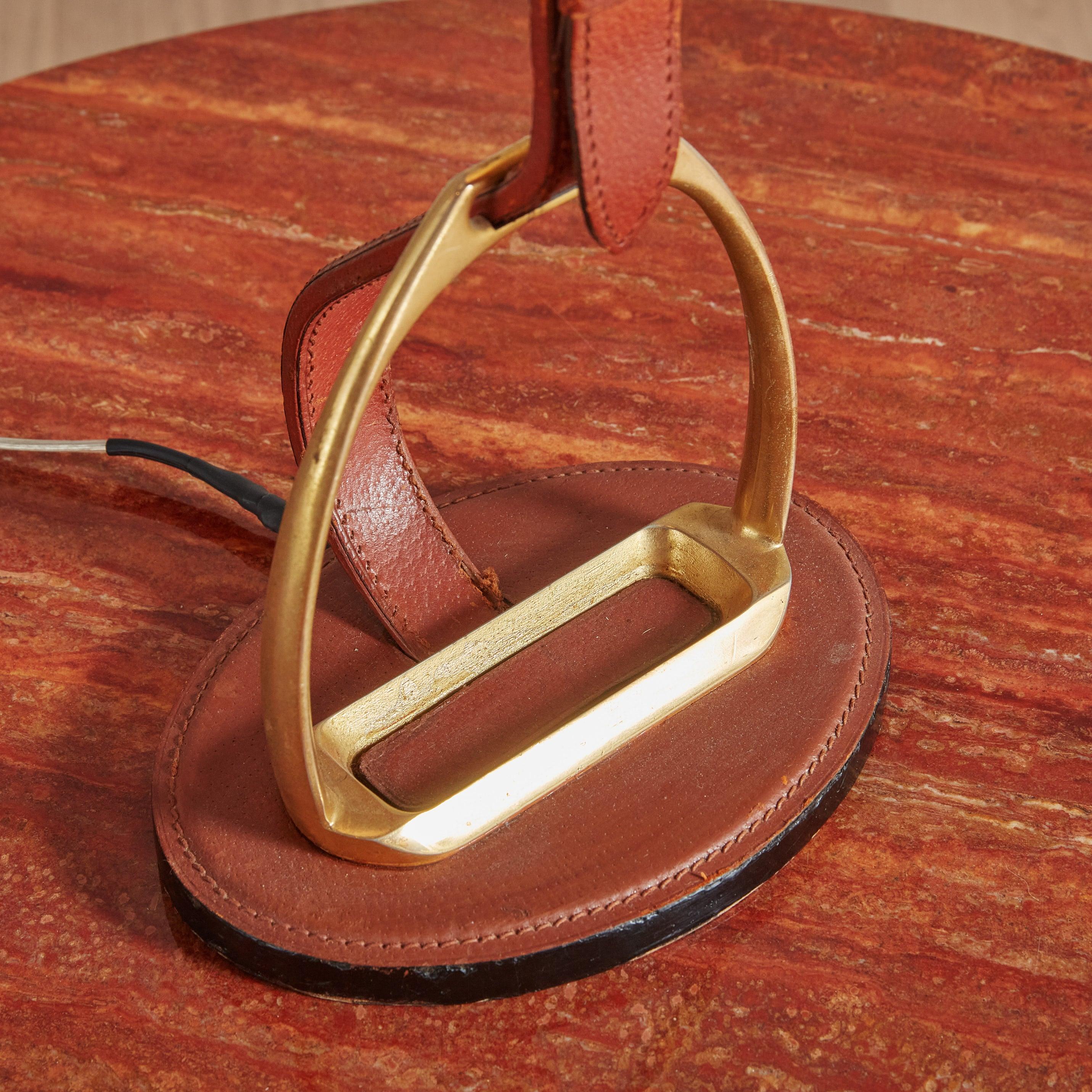Tischlampe aus Leder + Messing von Longchamp, Frankreich 1950er Jahre im Angebot 1