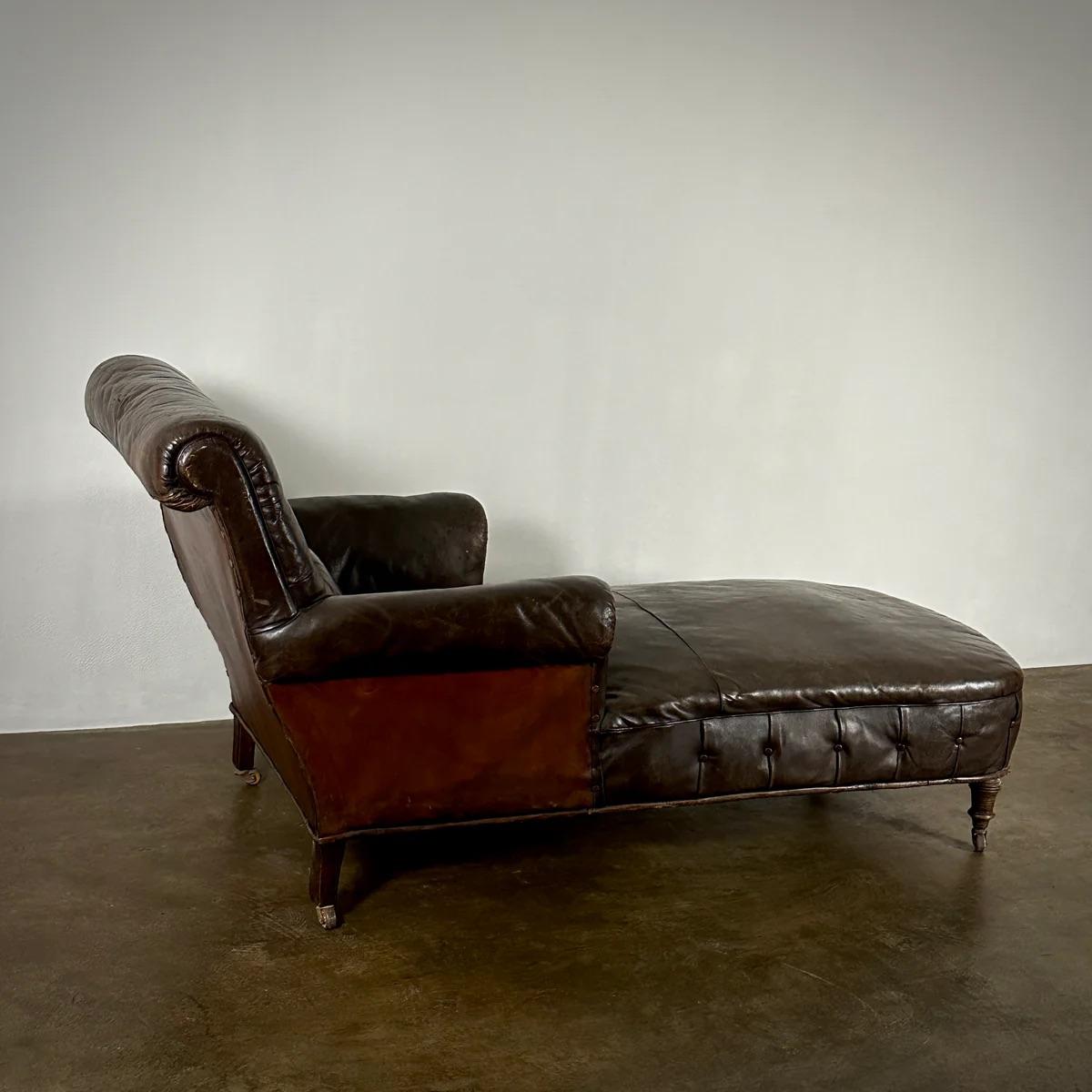 English Leather Buttoned Daybed For Sale