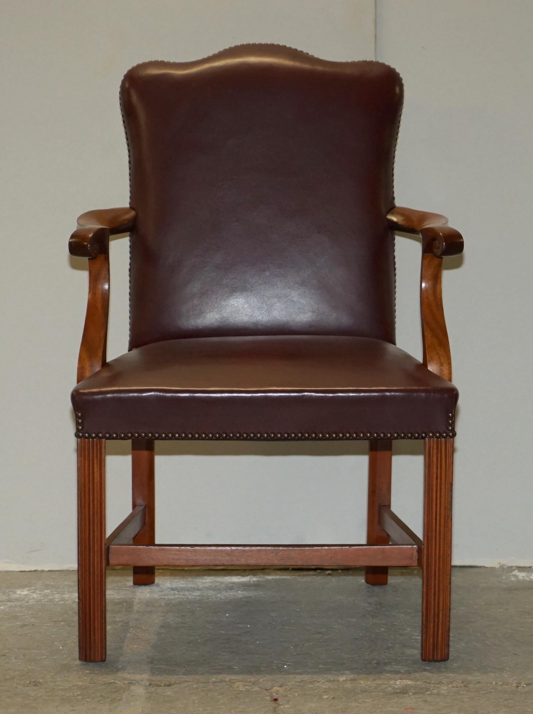 LEATHER CARVER OFFICE CHAIR FROM PRINCESS DIANA'S FAMILY ESTATE SPENCER HOUSE (Englisch) im Angebot