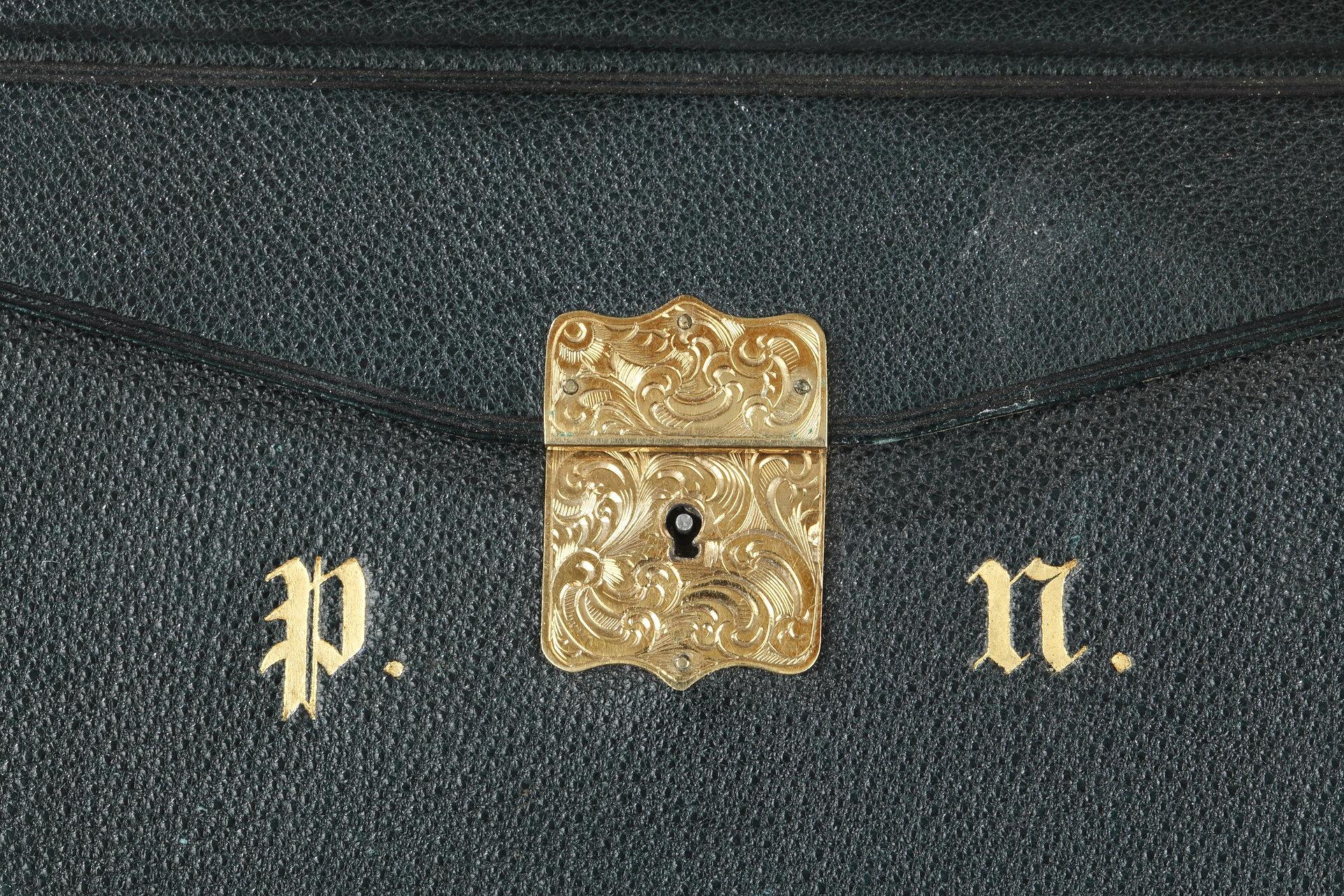 Leather Case with Miniature Signed Berny d'Ouvillé For Sale 1