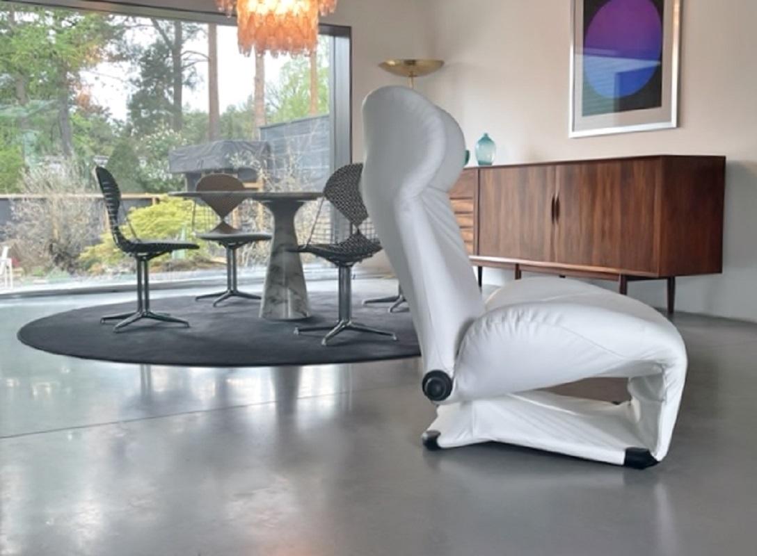Leather Cassina Wink Mickey Mouse Lounge Chair by Toshiyuki Kita 3