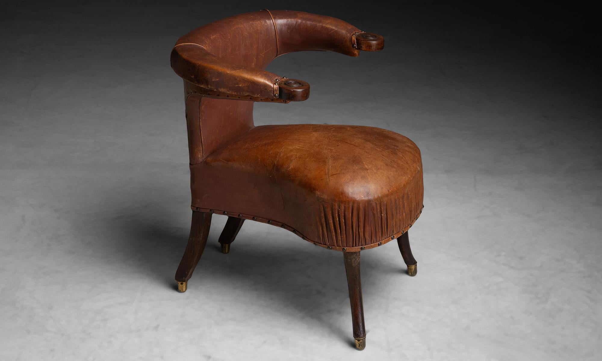 England, 1830
Original brass studded leather with beautiful weathering, carved wood detailing, on an oak frame.
27.5”w x 27”d x 31”h x 18”seat
Ref. CHAIR1277
$ 4,200