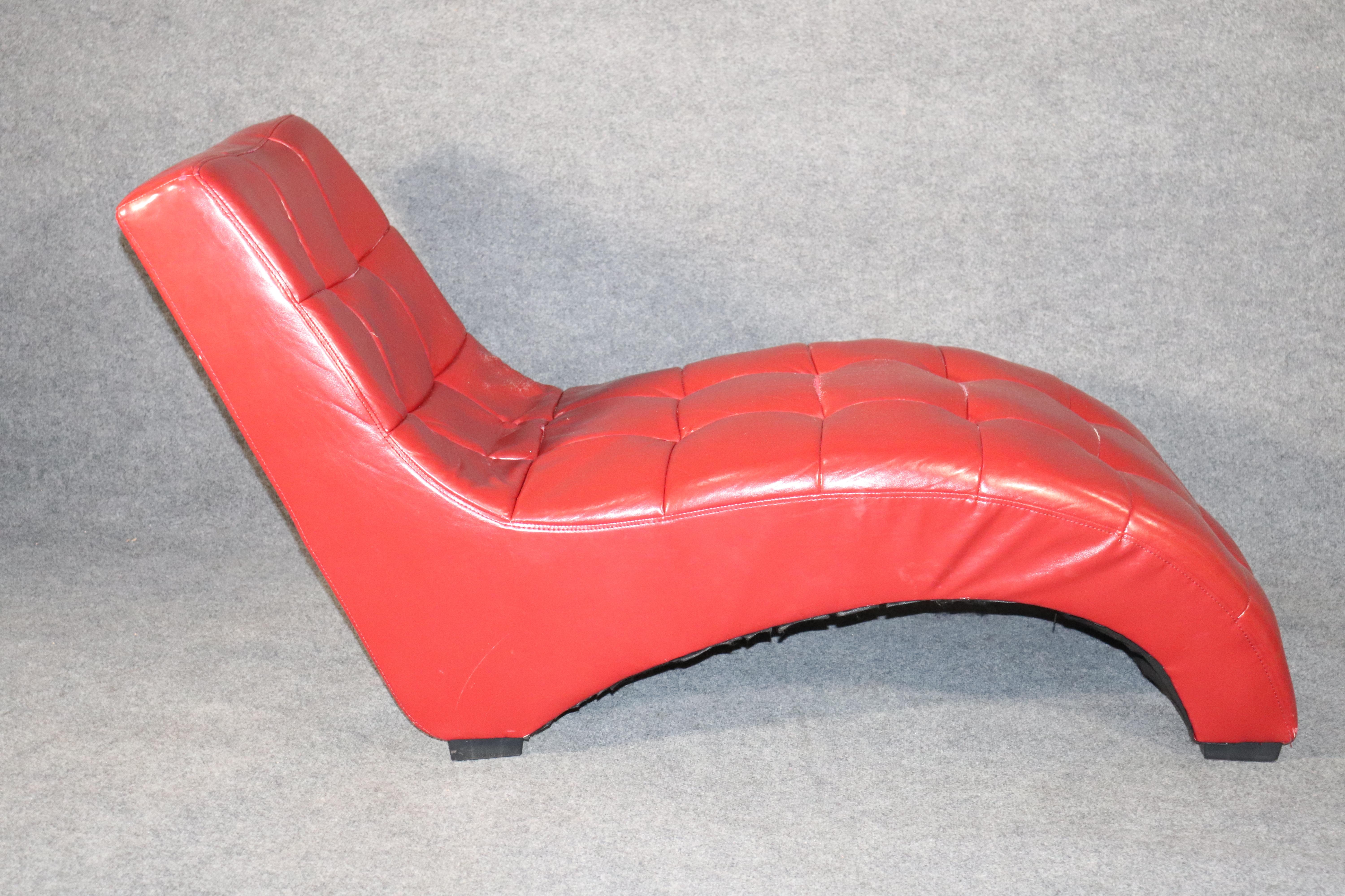 red chaise lounge chair