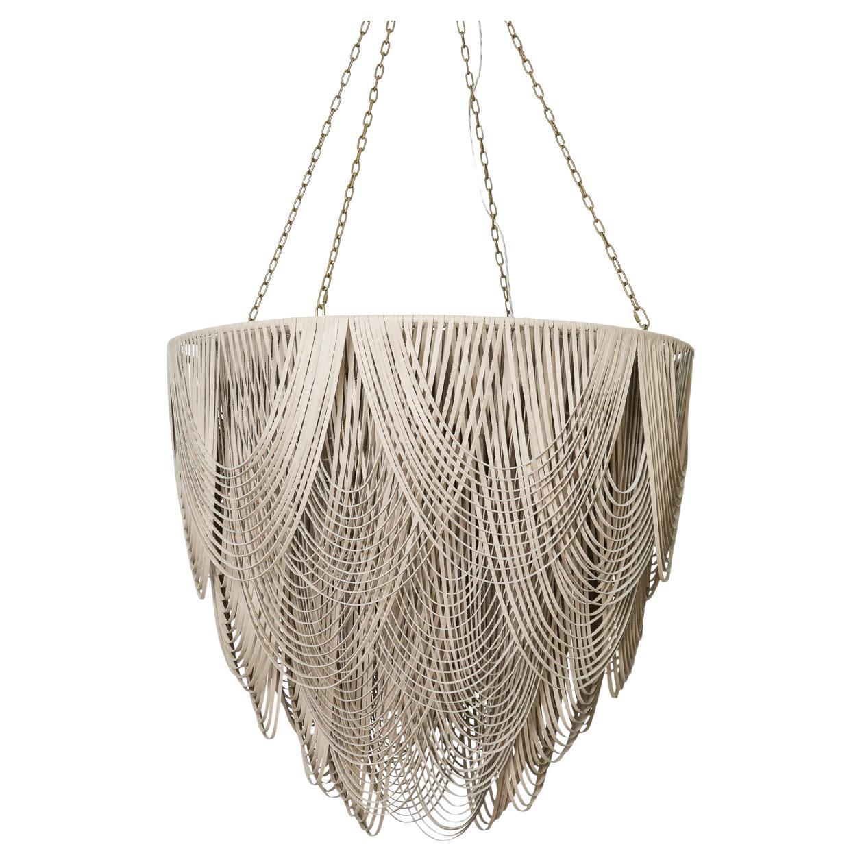 Lustre en cuir avec très grand dessus plat Whisper en cuir pierre crème en vente
