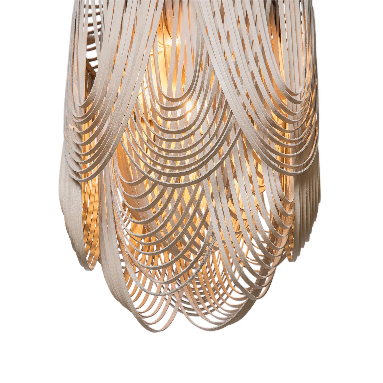 XXIe siècle et contemporain Lustre en cuir - Petit rond Whisper avec couronne en cuir pierre-crème en vente