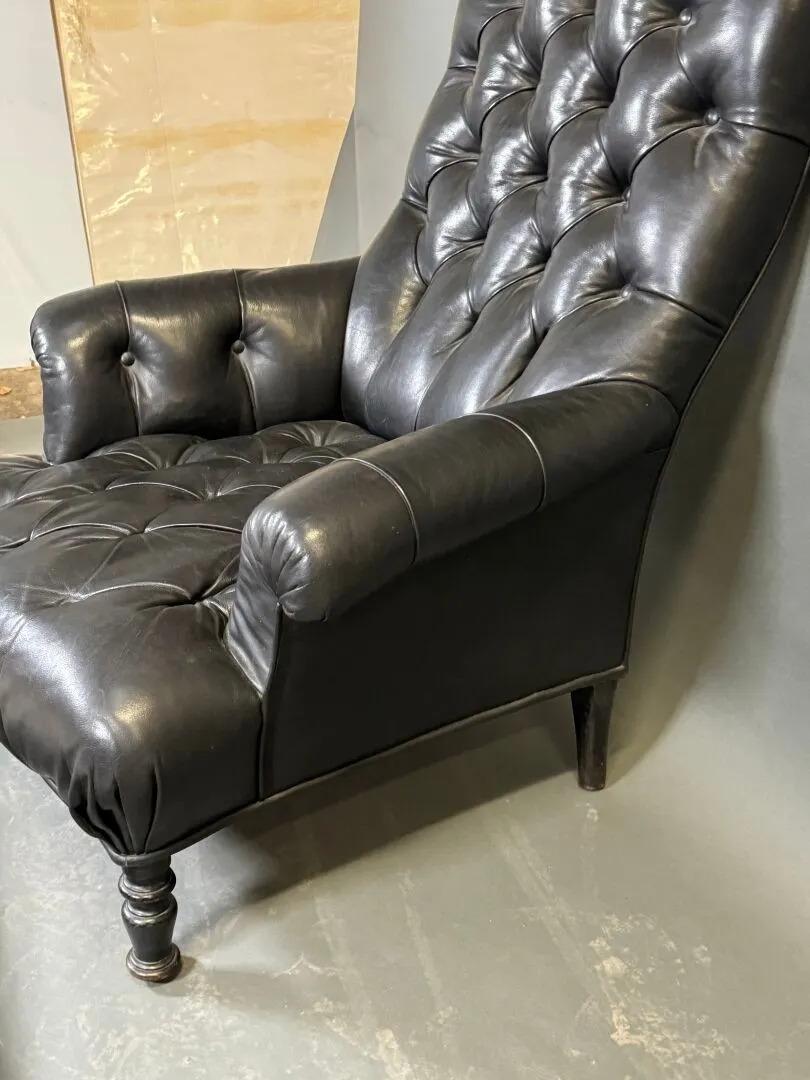 Leather Chesterfield club armchair, circa 1930/1950
very good state