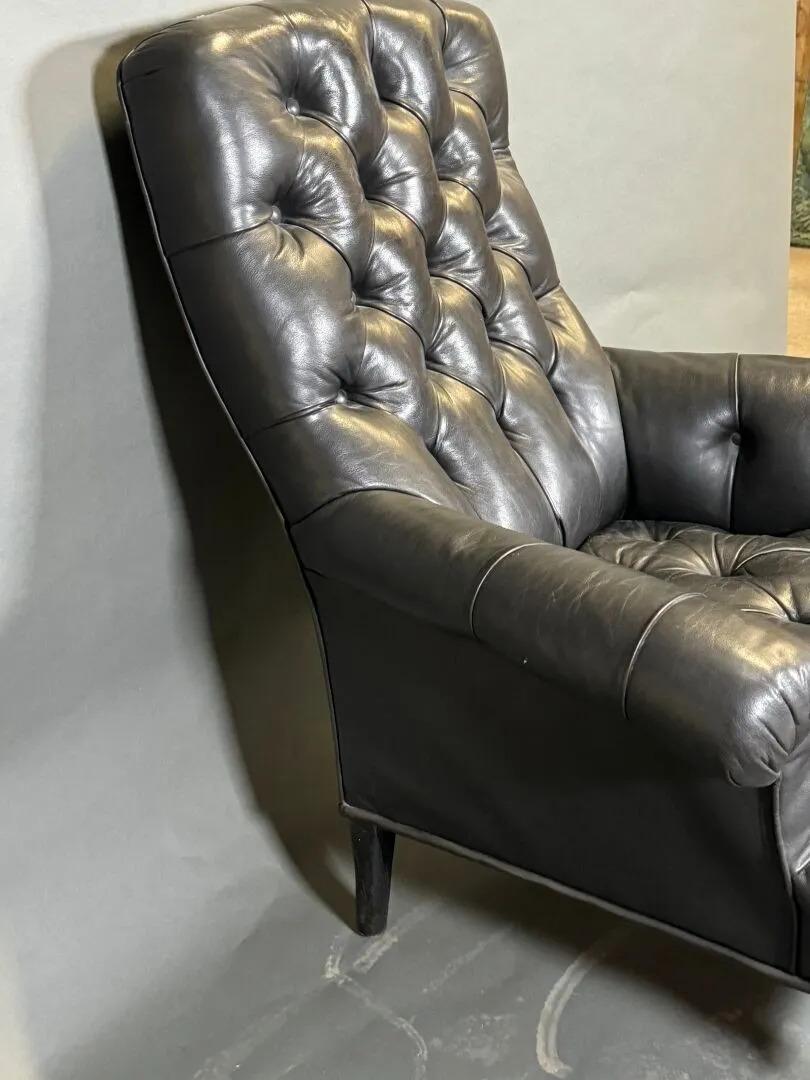 Leather Chesterfield club armchair, circa 1930/1950 very good state For Sale 1