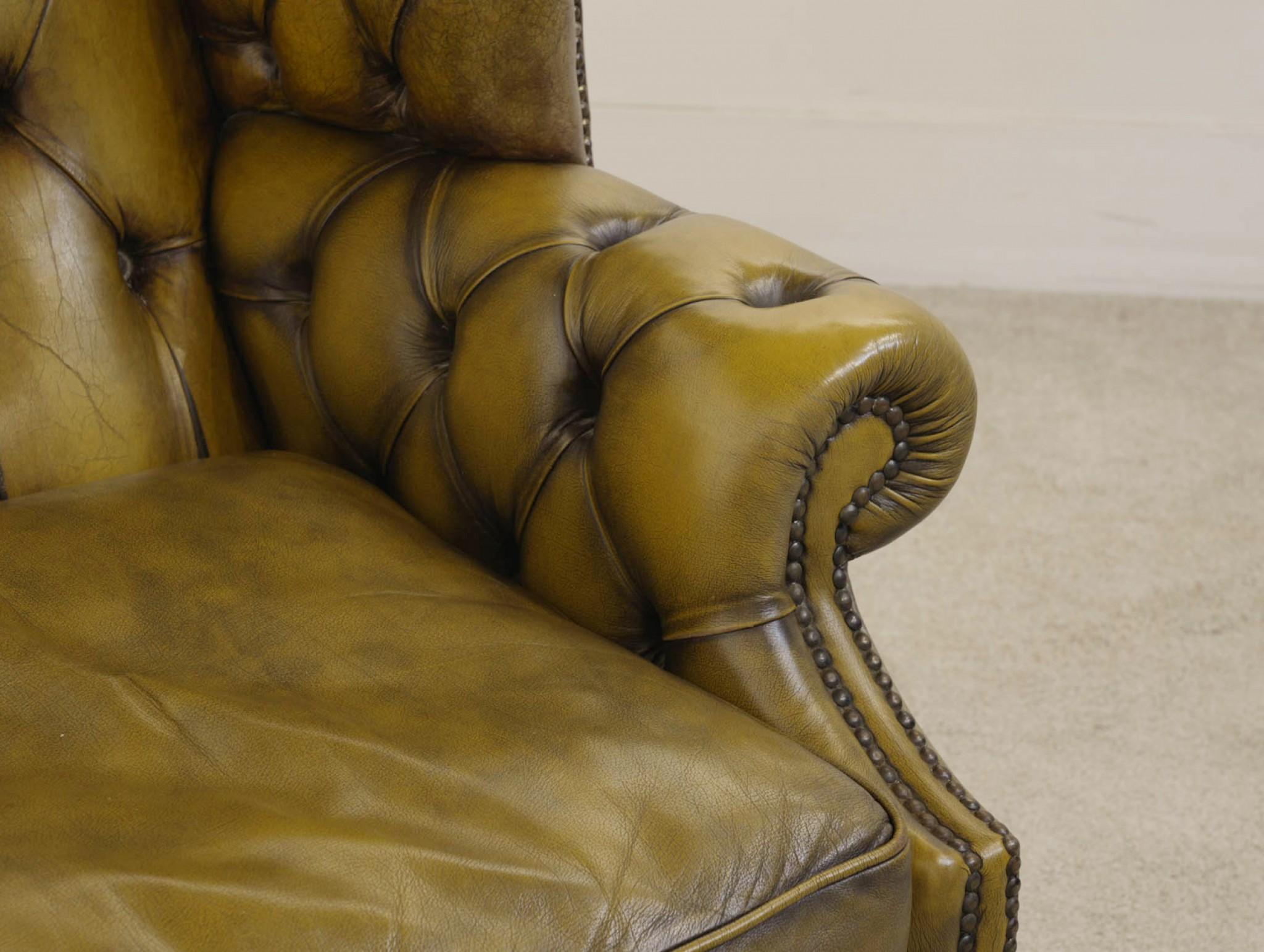 Leather Chesterfield Sofa Double Seater Settee Deep Button 2