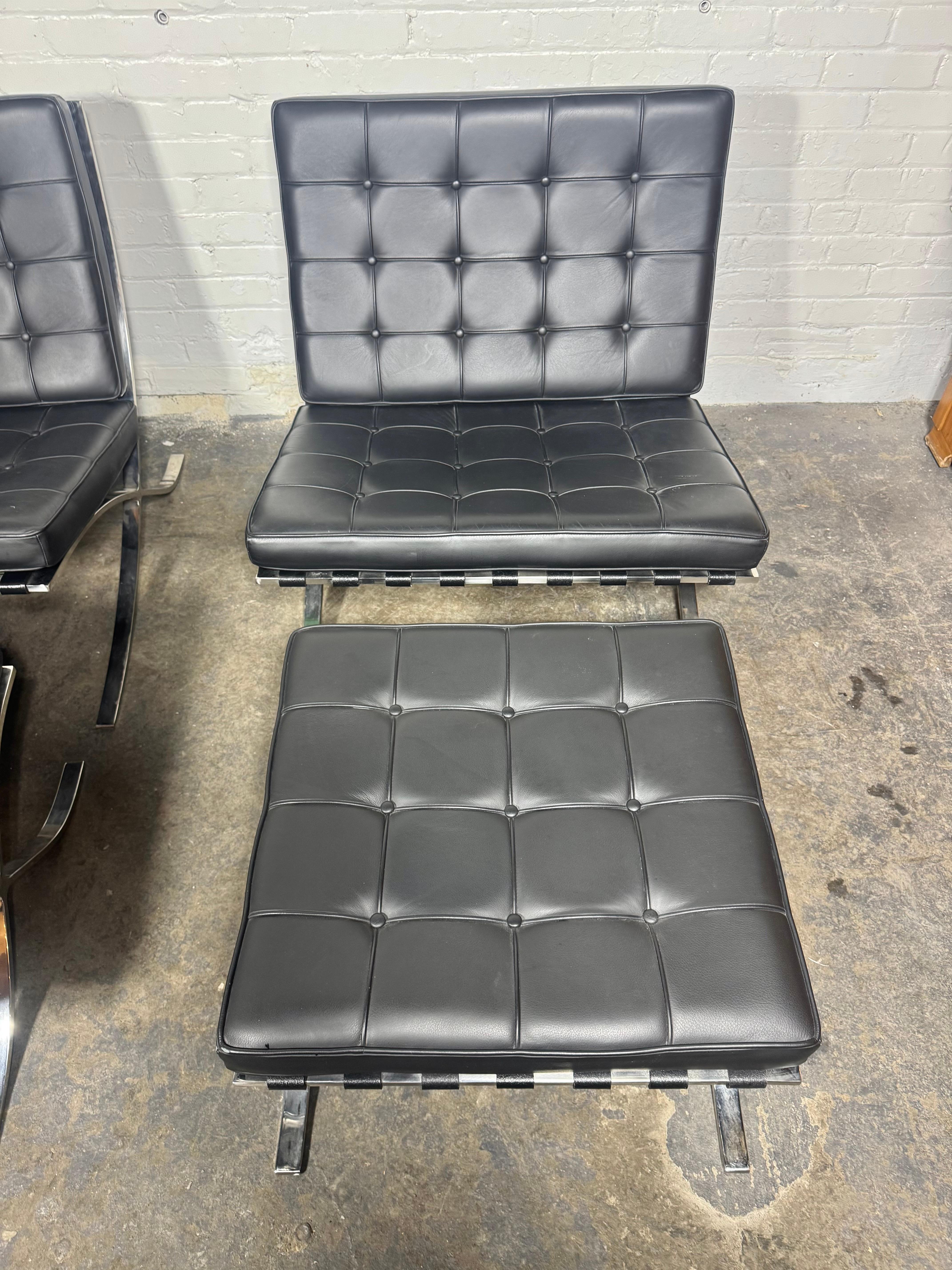 Bauhaus Chaises et poufs Barcelonas d'après Mies Van De Rohe/Italie en vente