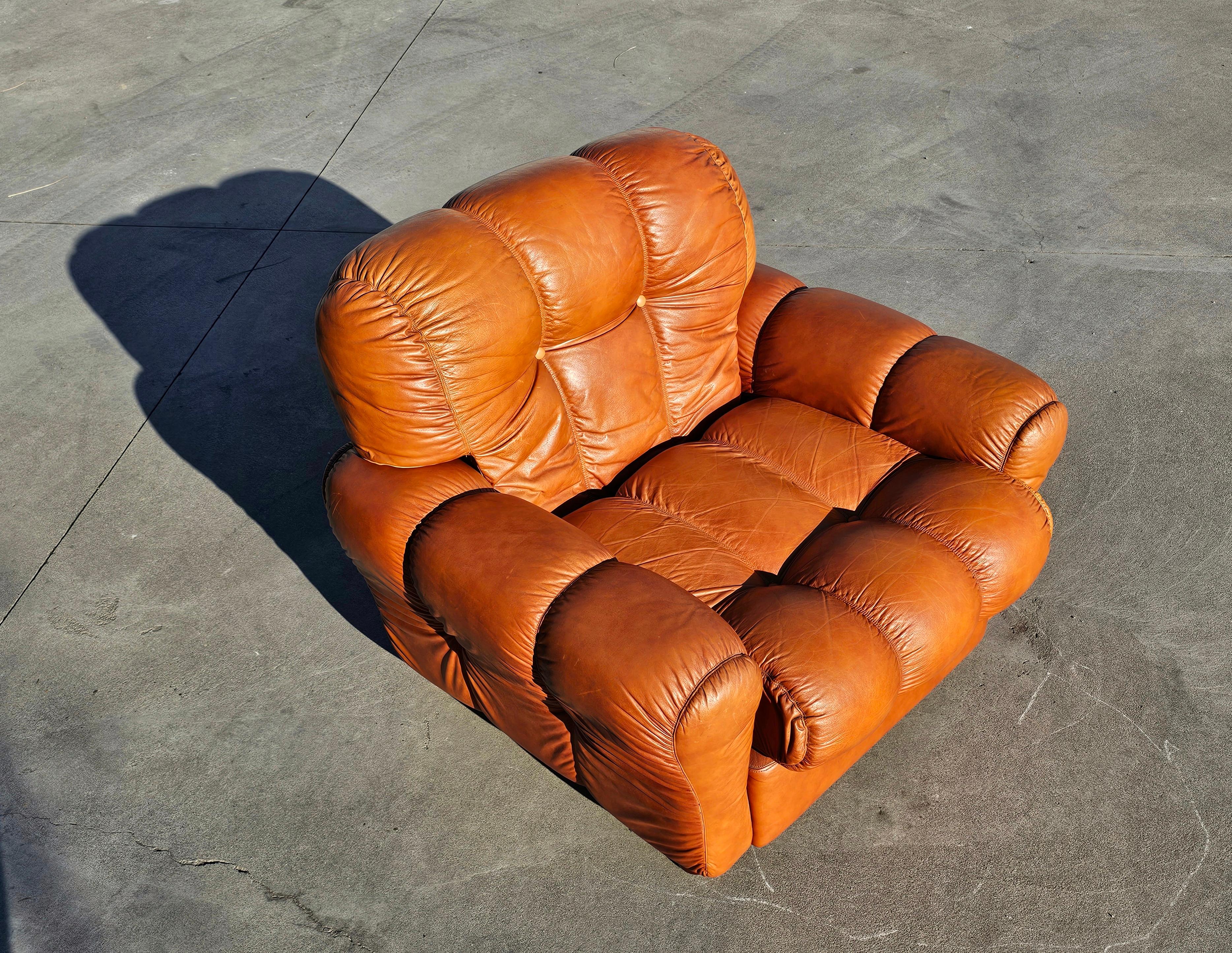 1 of 4 Leather Club Chairs done in cognac leather, Italy 1970s For Sale 2