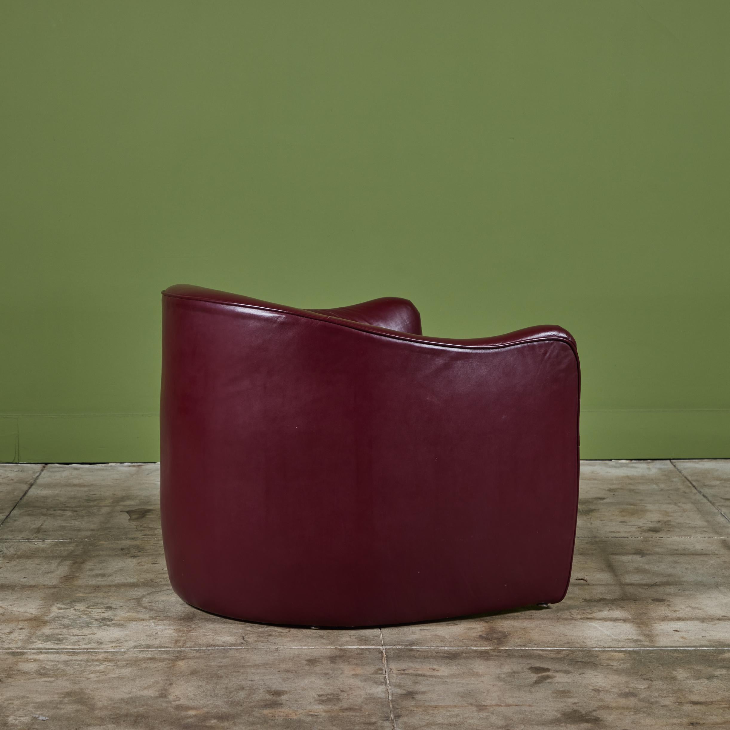 Leather Club Lounge Chair by Metropolitan Furniture Co. In Good Condition For Sale In Los Angeles, CA