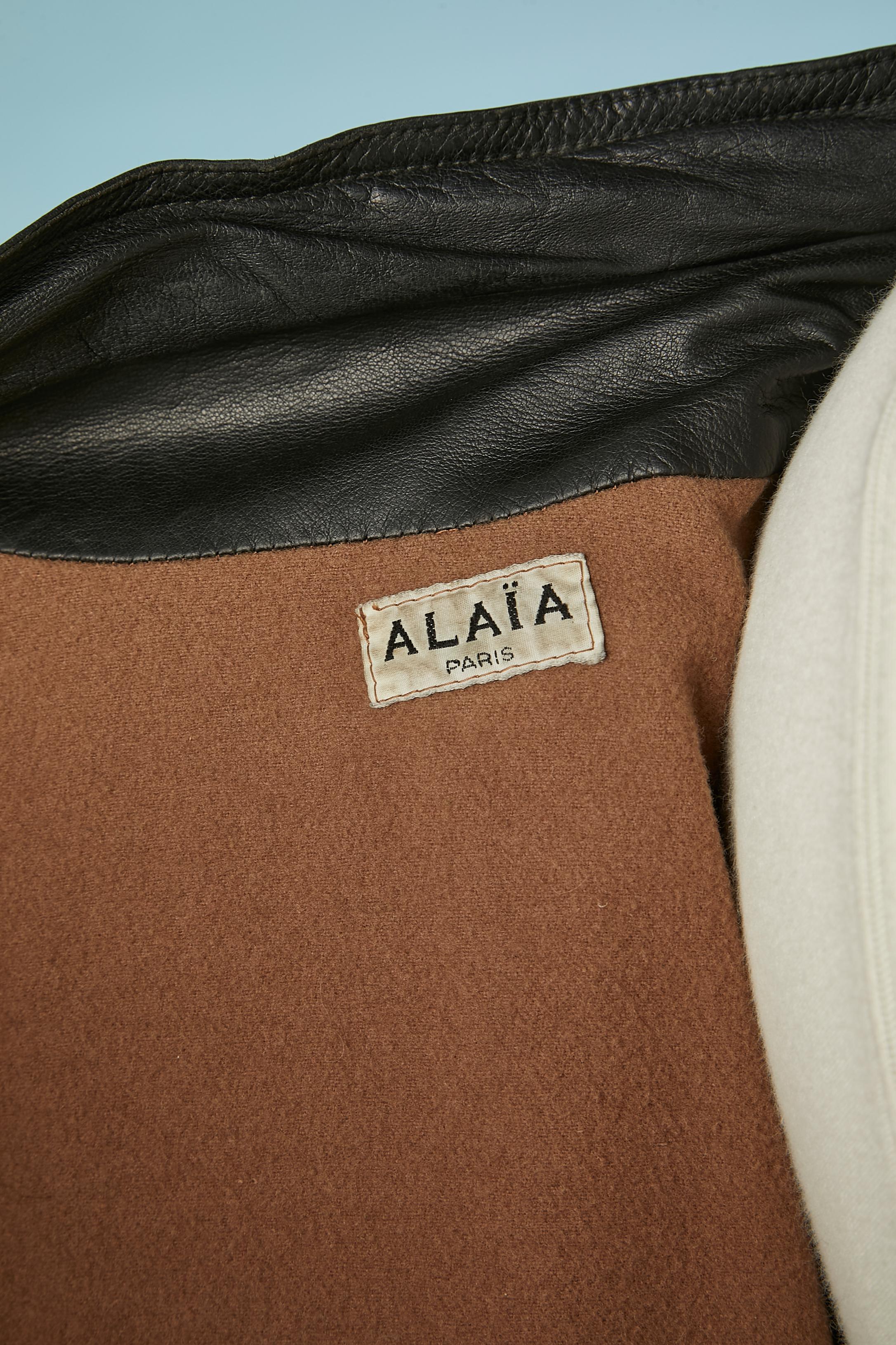 Manteau en cuir avec bouton-pression et doublure d'hiver Alaia  en vente 2