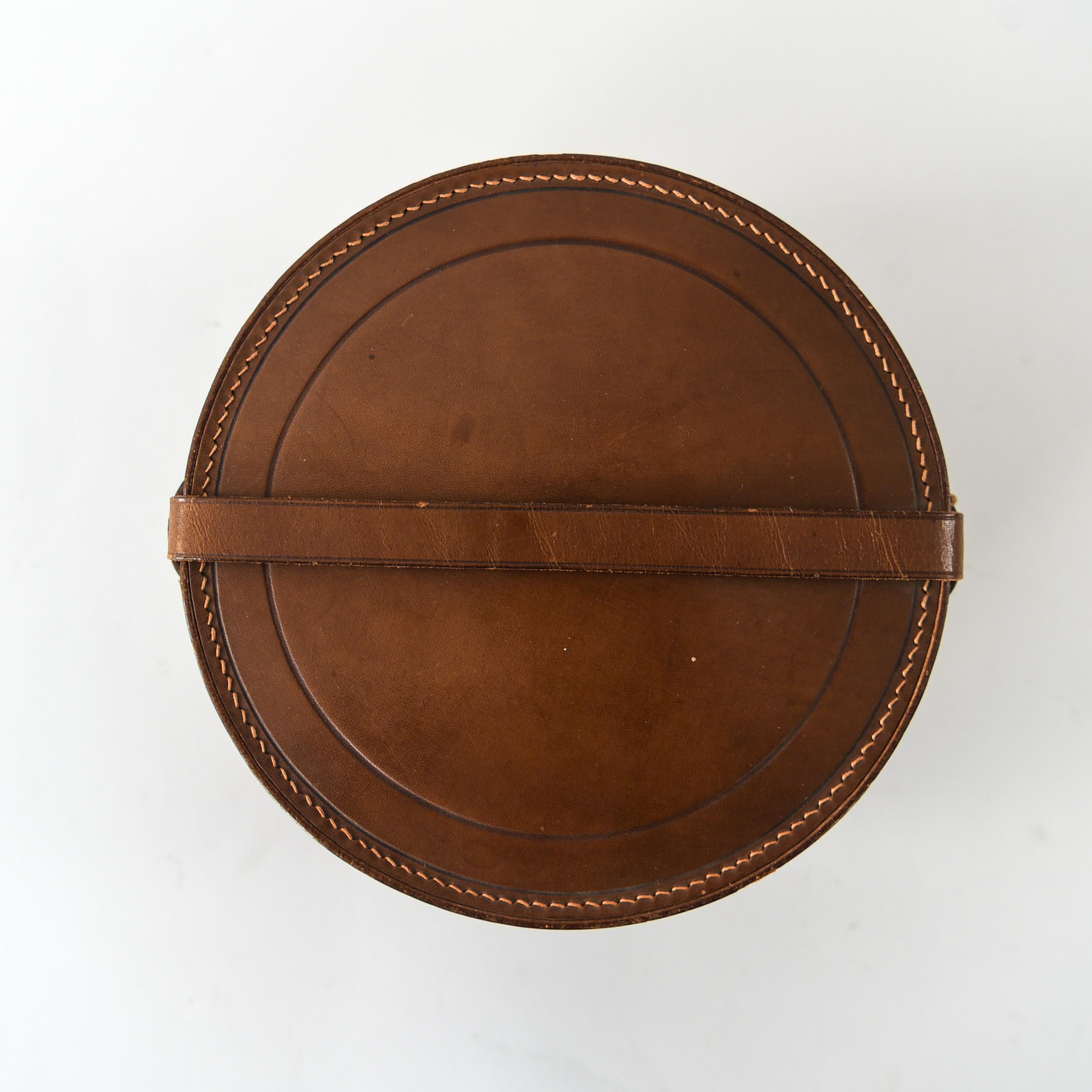 vintage collar box