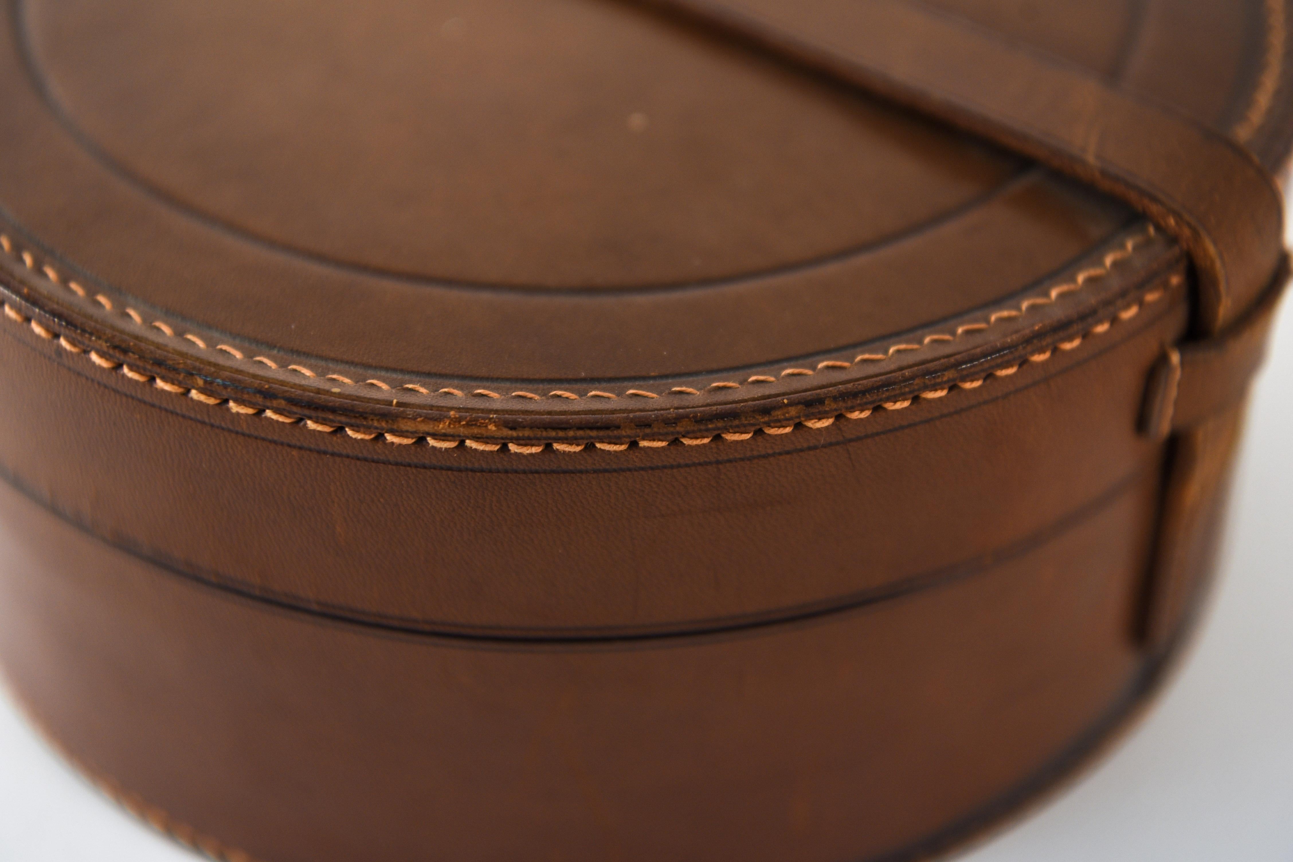 antique collar box