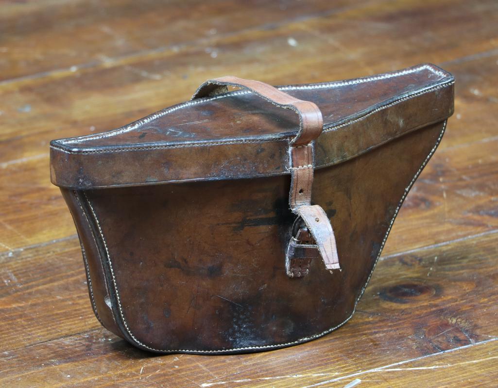 Early 20th Century Leather Container for Teapot, 1920s For Sale