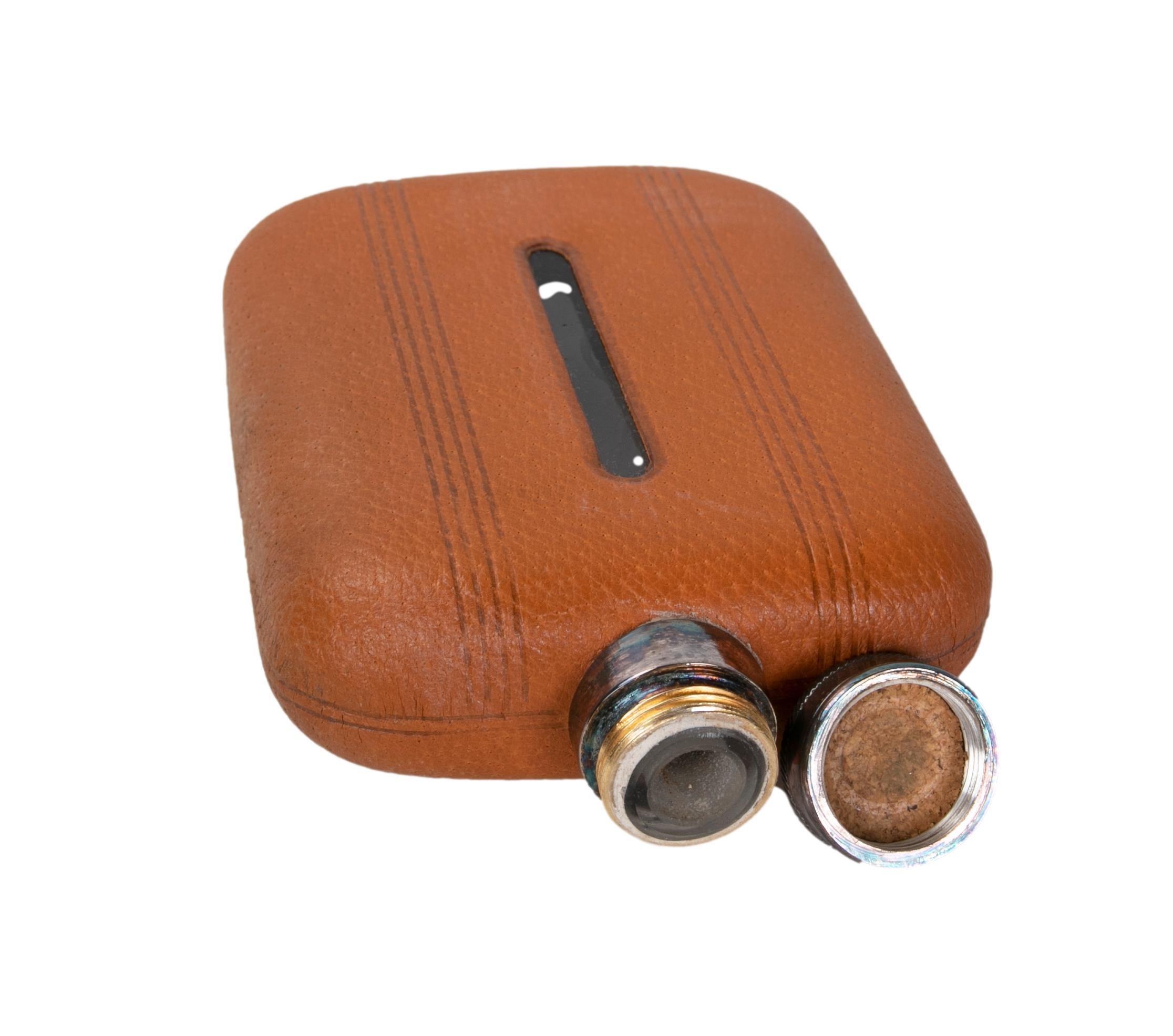 Leather-Covered Crystal Whisky Flask with Silver Lid and Case 2