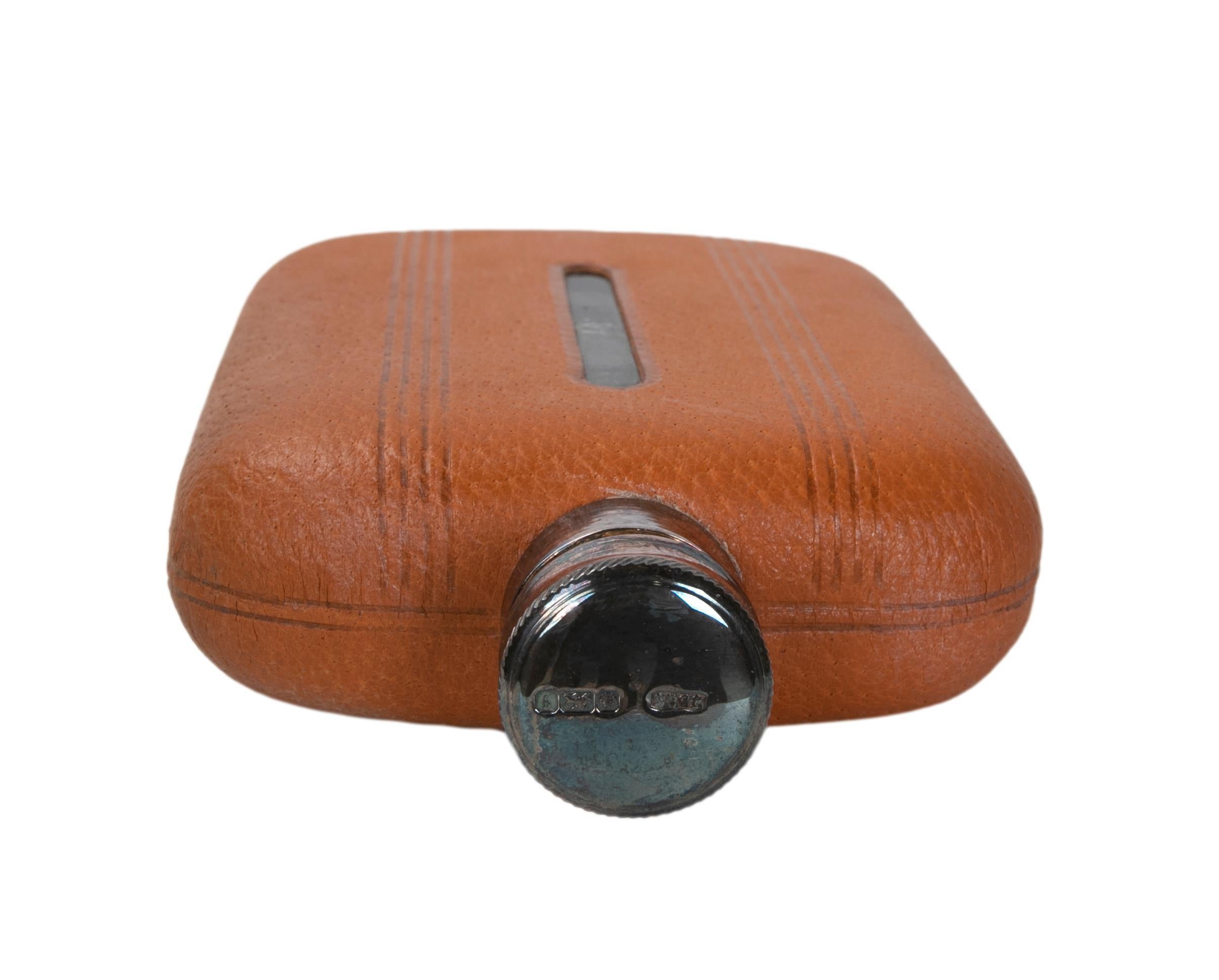 Leather-Covered Crystal Whisky Flask with Silver Lid and Case 4