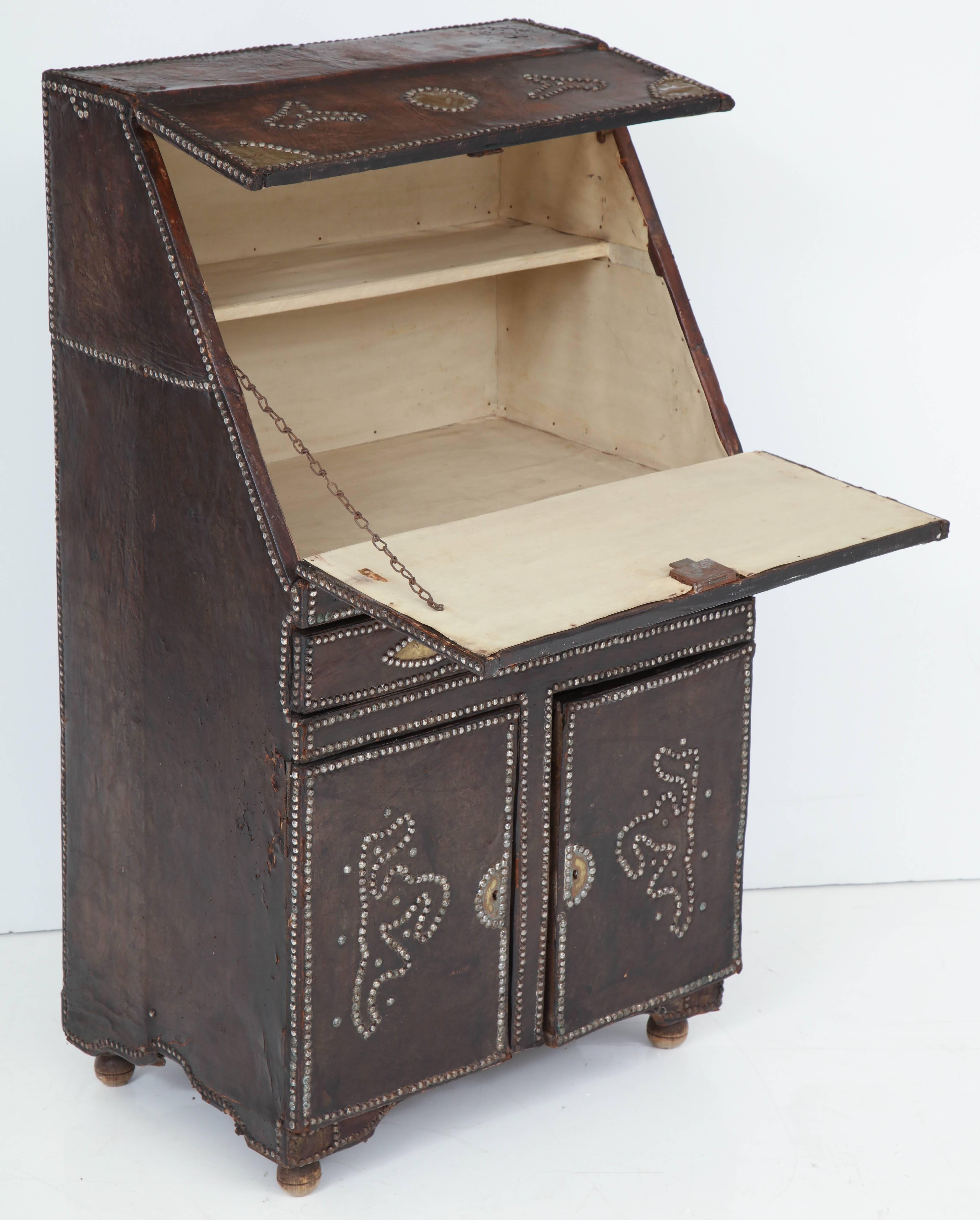 Early 20th Century Leather Covered Desk For Sale
