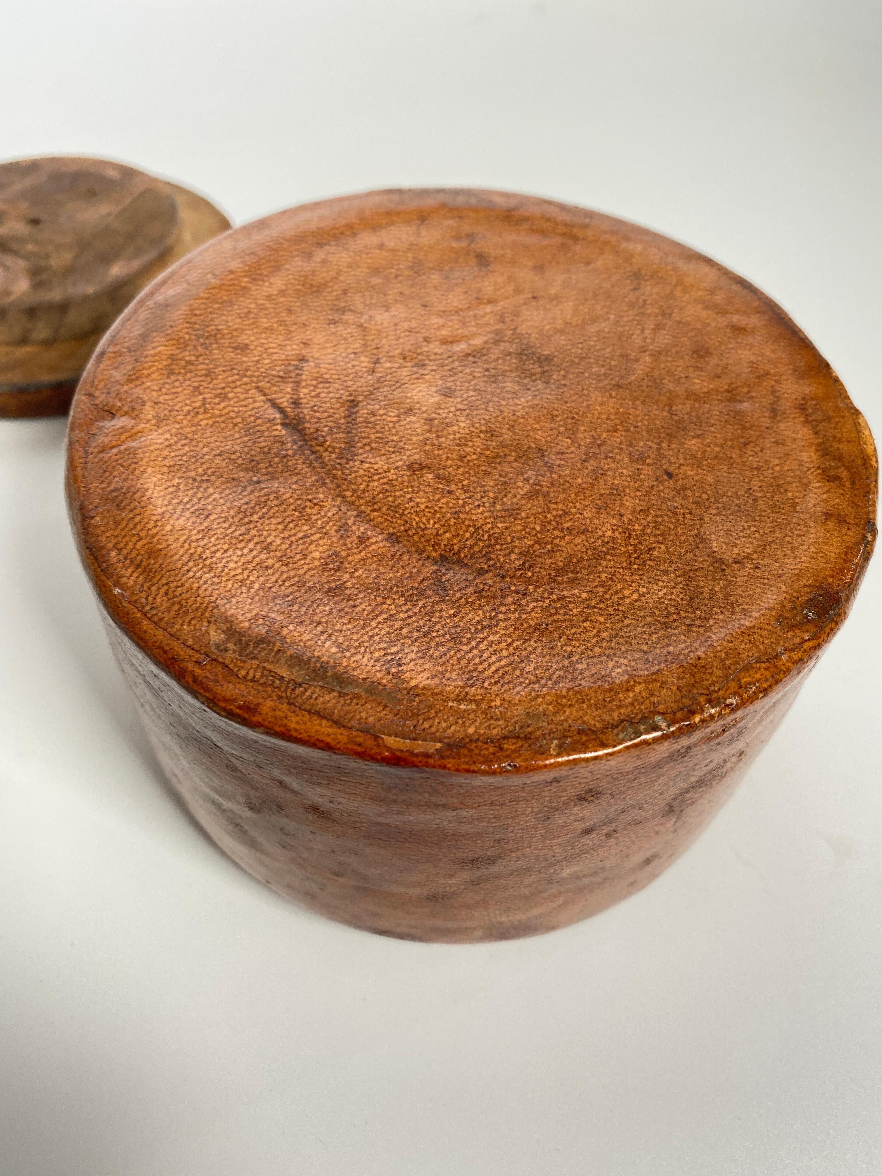 Mid-20th Century Leather Covered Tobacco Box, or Box, in Ceramic and Wood Brown, France 1940 For Sale