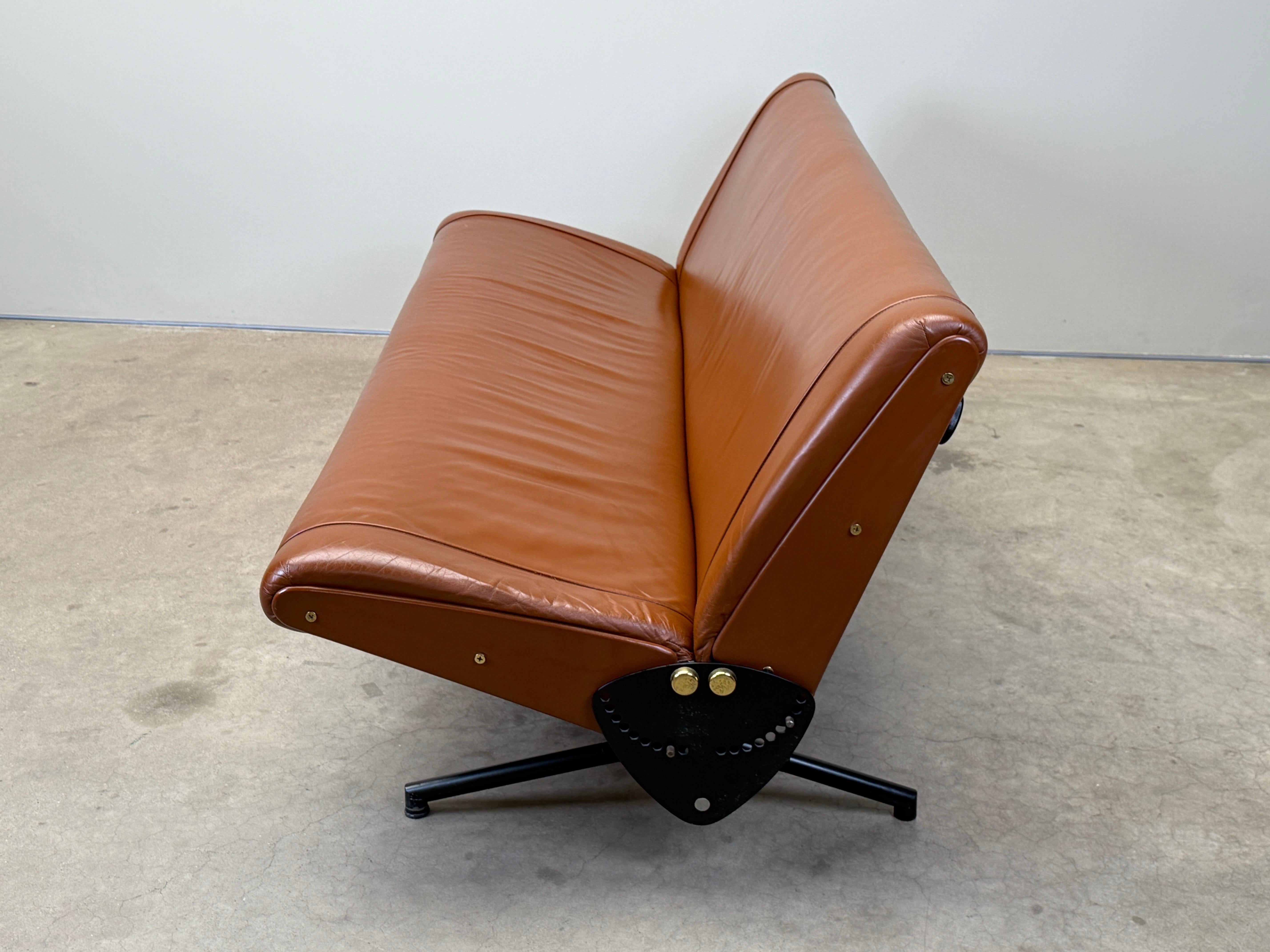Leather D70 Sofa by Osvaldo Borsani for Tecno For Sale 2