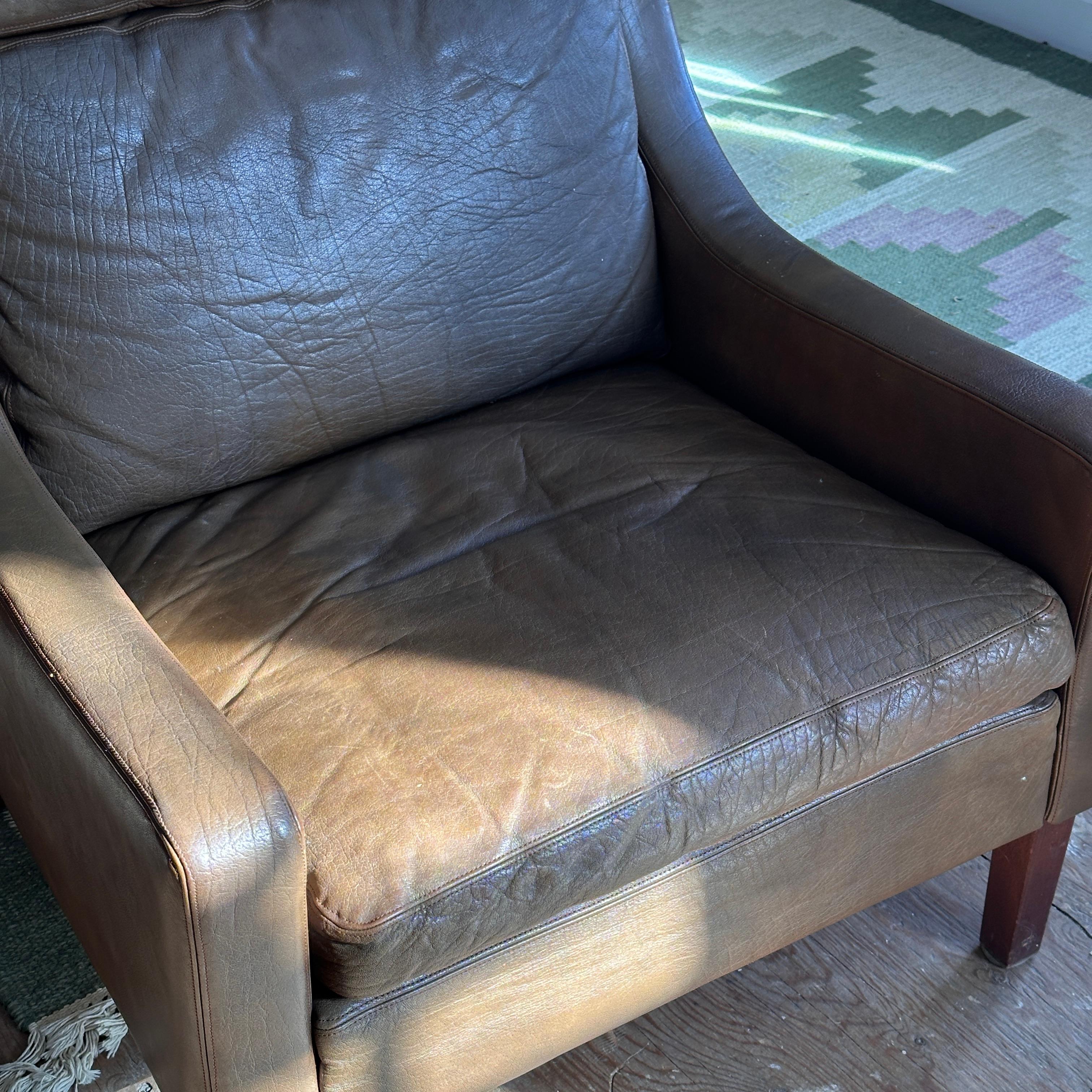 Dänischer Sessel mit hoher Rückenlehne aus Leder, zugeschrieben Børge Mogensen im Angebot 1