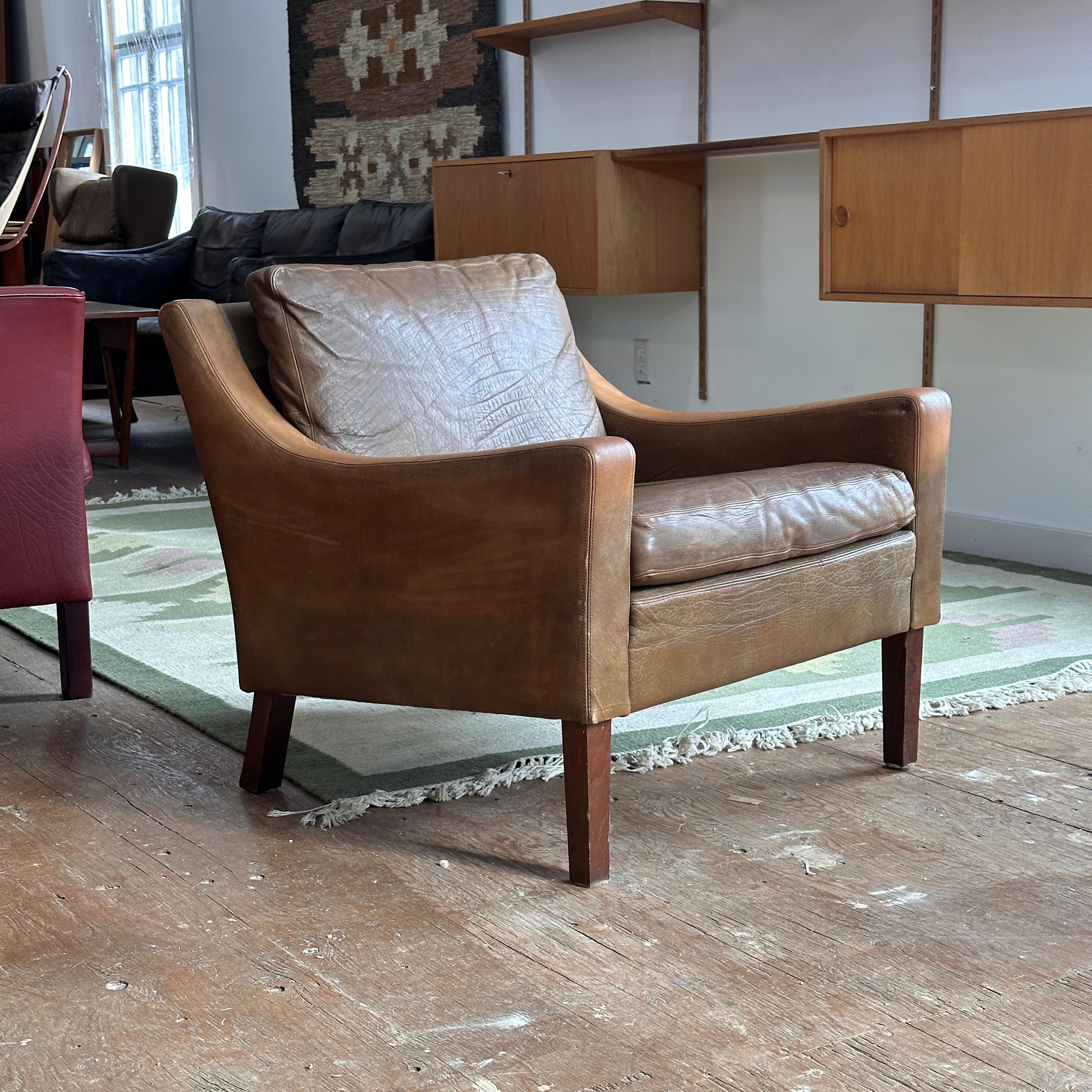 Condit : Excellent état Vintage

Dimensions : 28.5