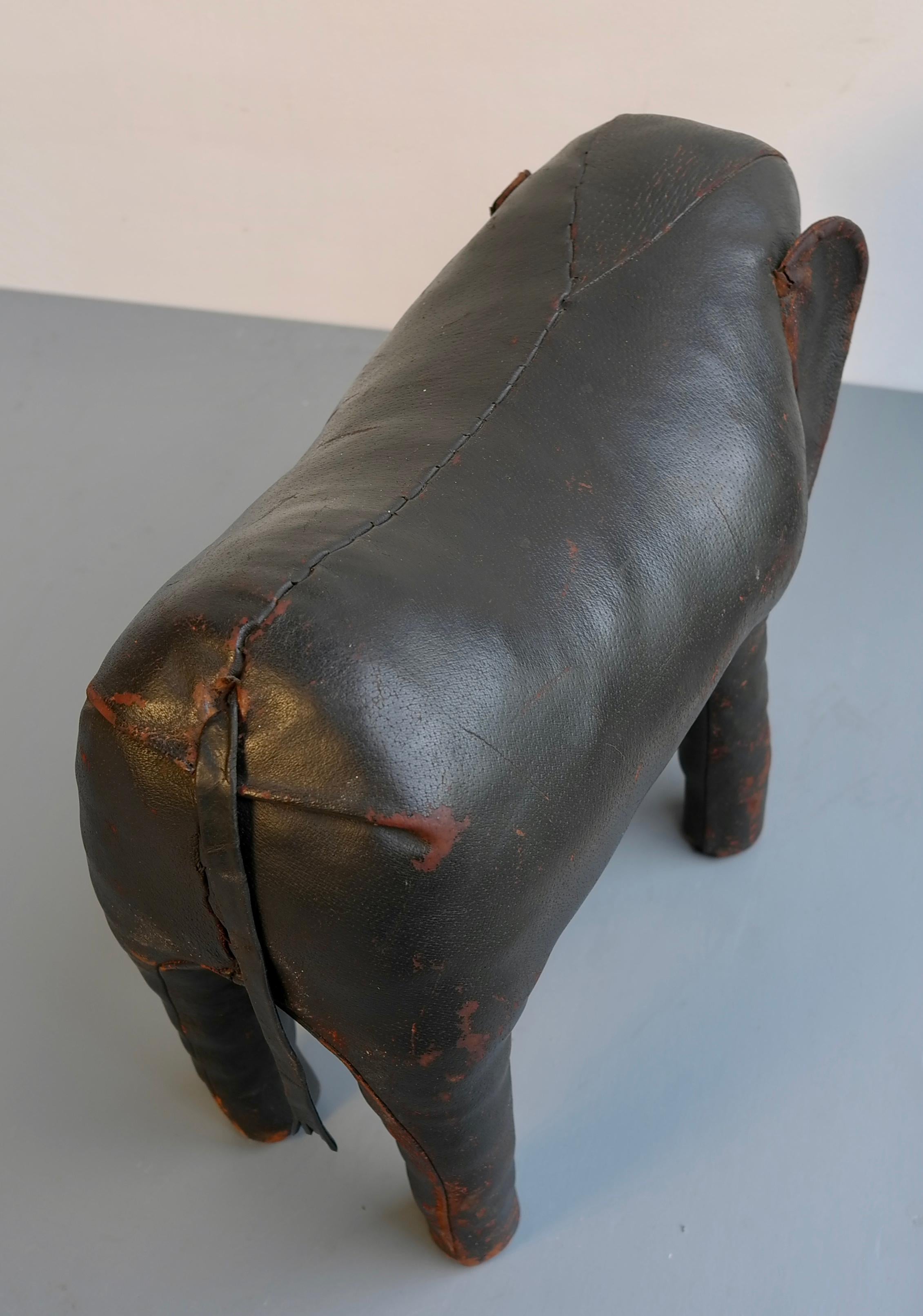 Leather Dark Brown Elephant by Dimitro Omersa for Abercrombie & Fitch, UK, 1960s In Good Condition For Sale In Den Haag, NL