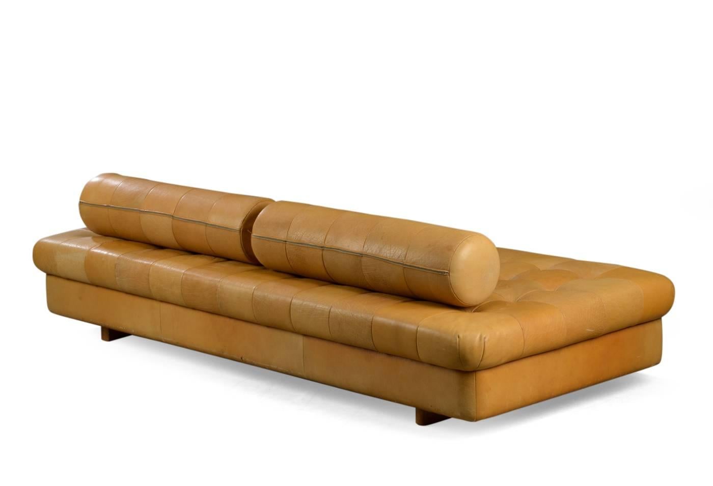 leather day bed