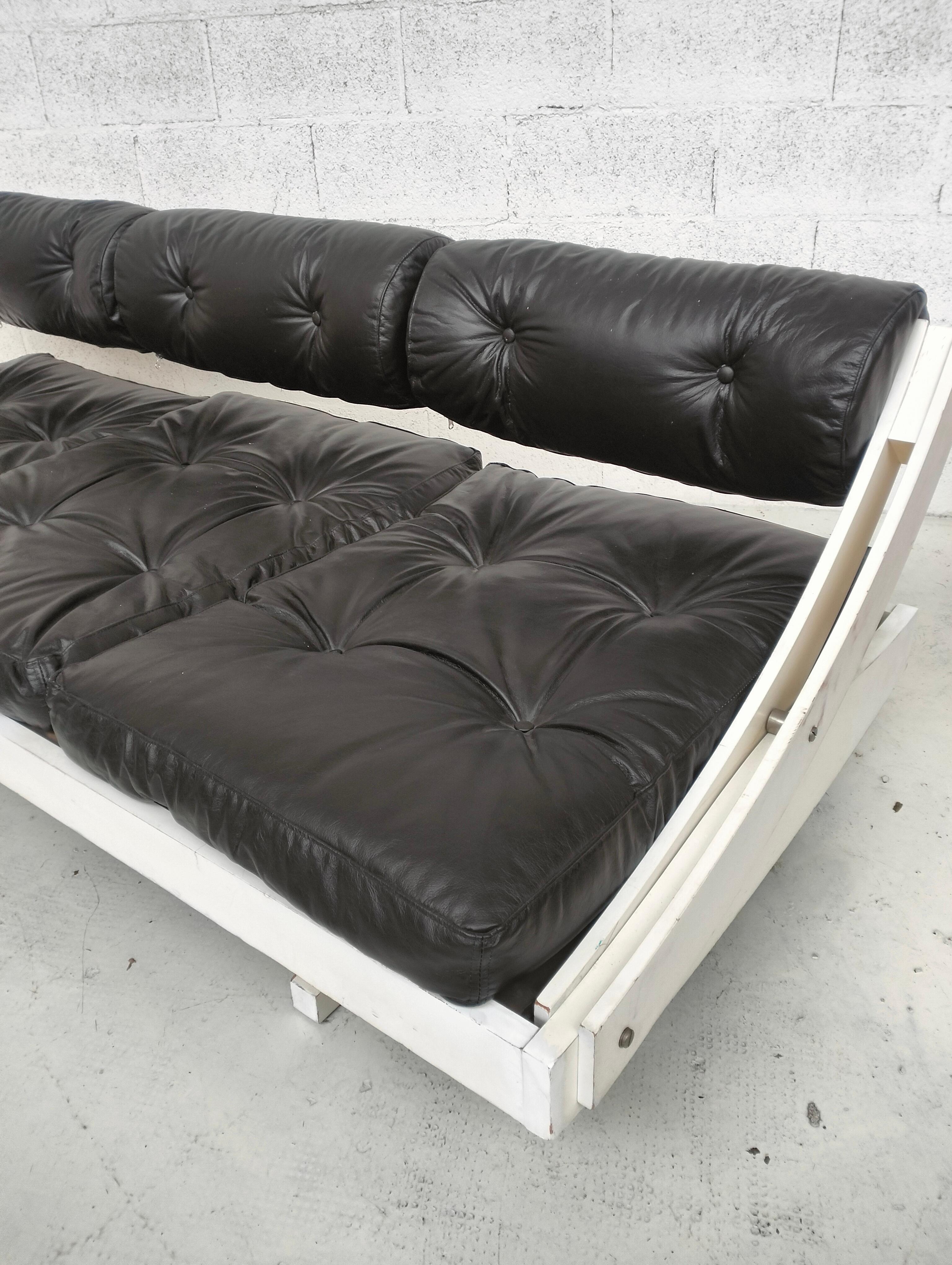 Mid-Century Modern Leather daybed GS-195 model by Gianni Songia for Sormani - 60s