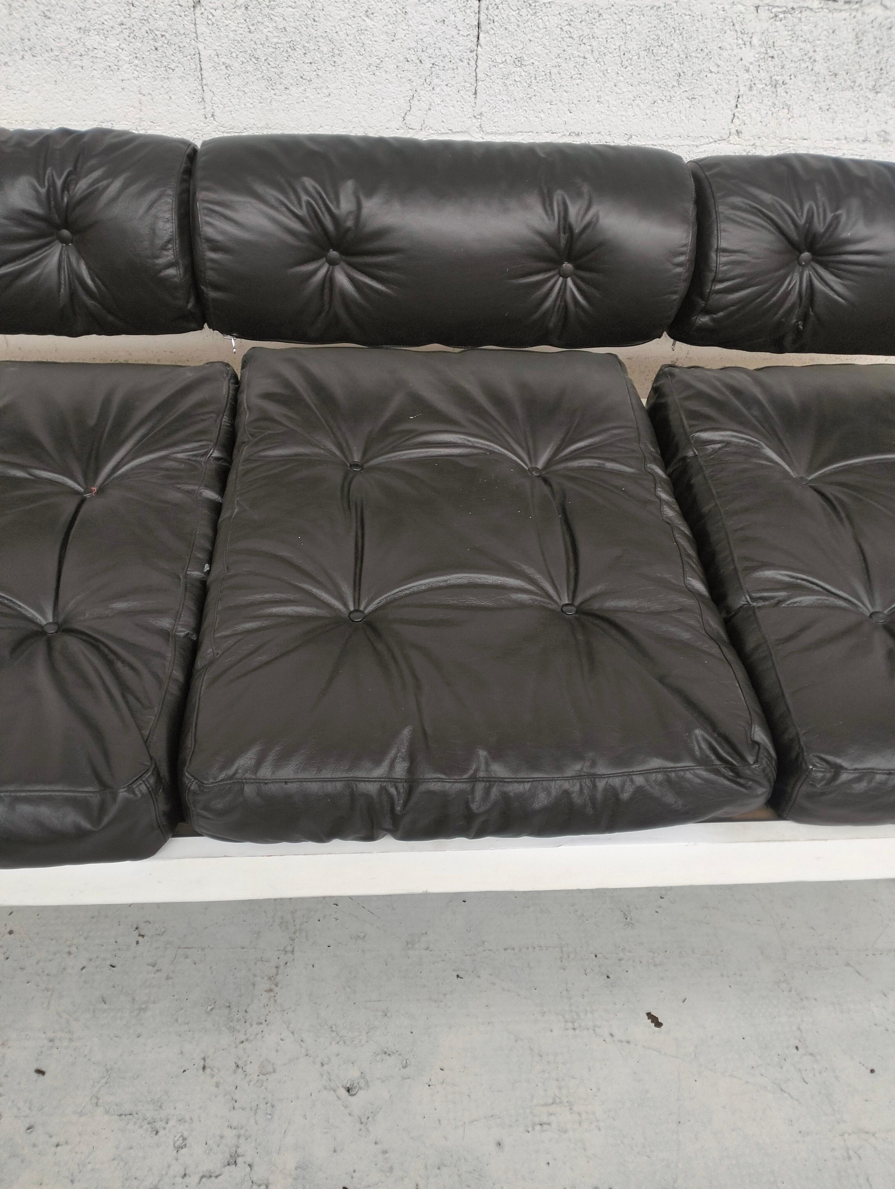 Mid-20th Century Leather daybed GS-195 model by Gianni Songia for Sormani - 60s