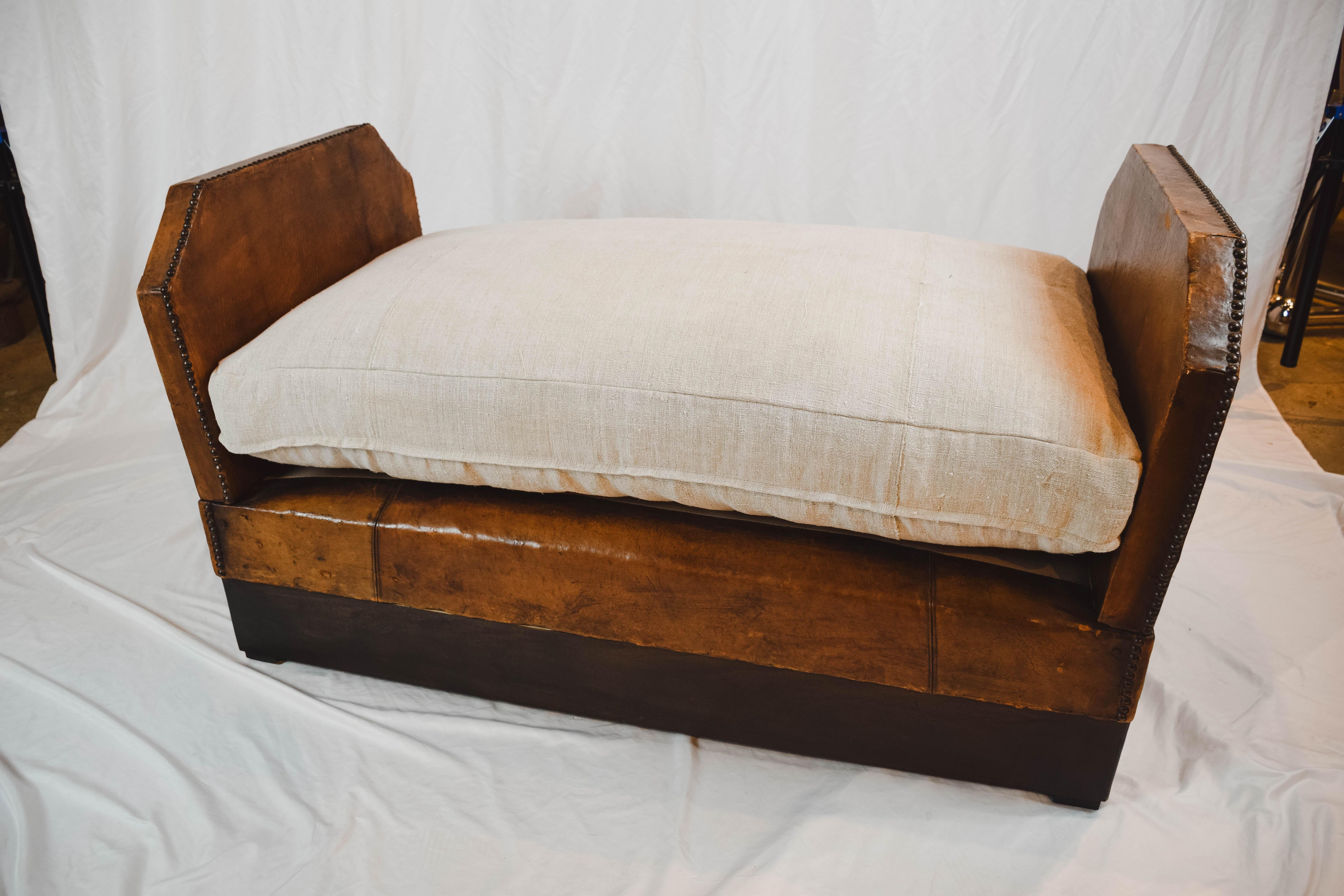 Leather Daybed with Linen Cushion 3