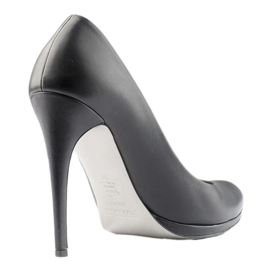 Black color Heel height 12 cm (4.72 inches) Original price euro 310
