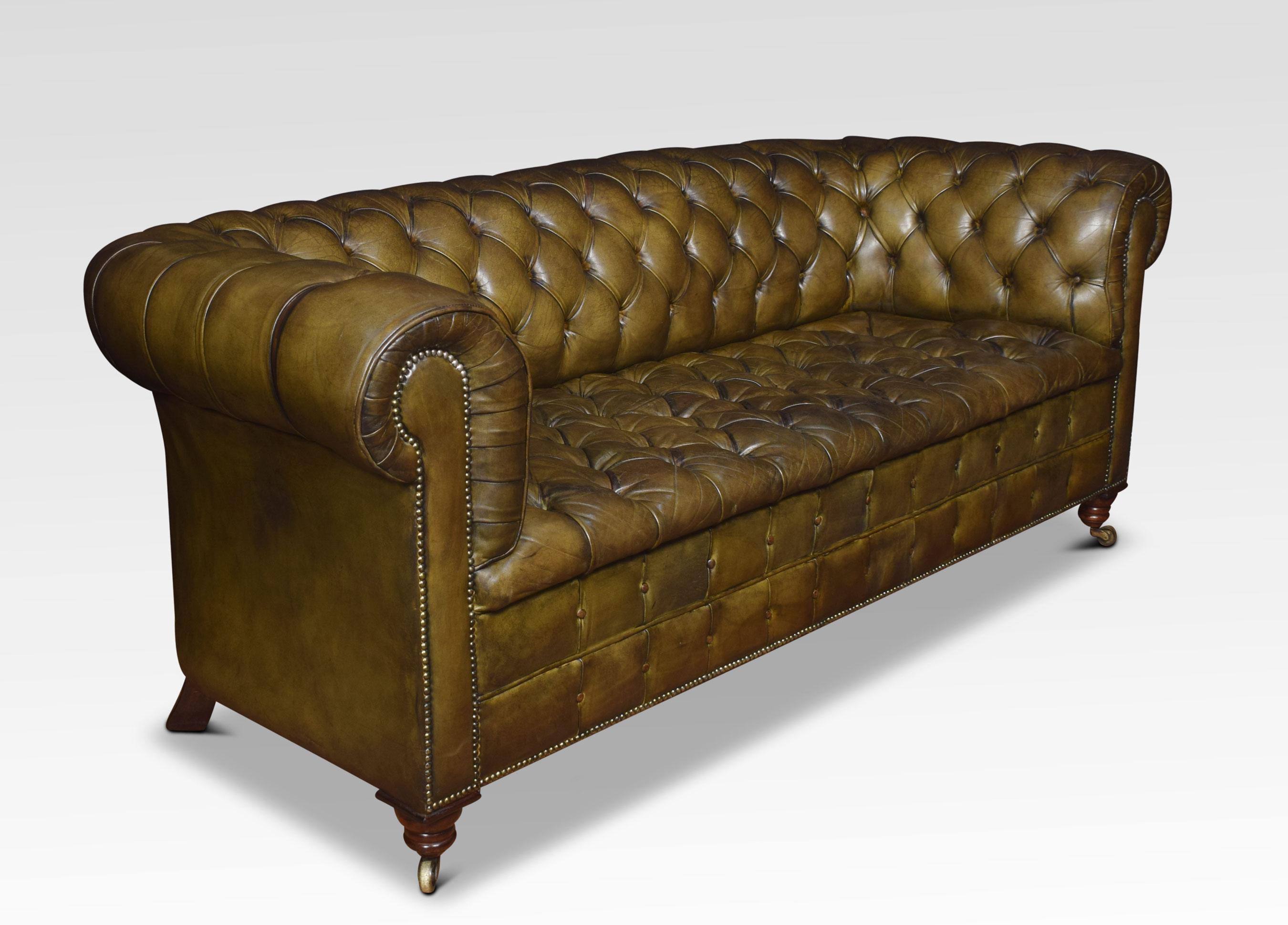 Leather Deep Buttoned Chesterfield In Good Condition In Cheshire, GB