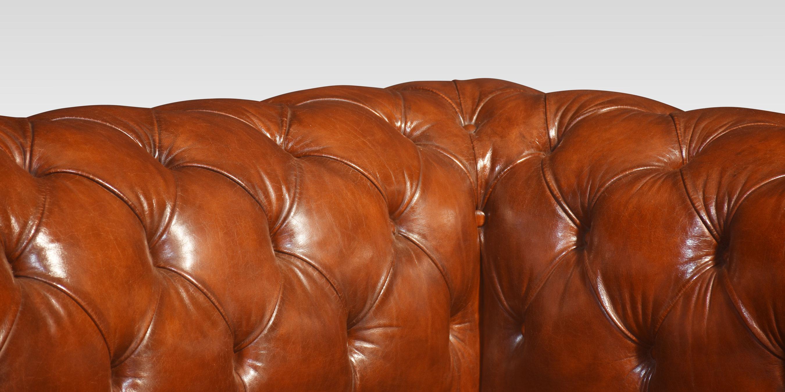 Leather deep buttoned chesterfield In Good Condition For Sale In Cheshire, GB