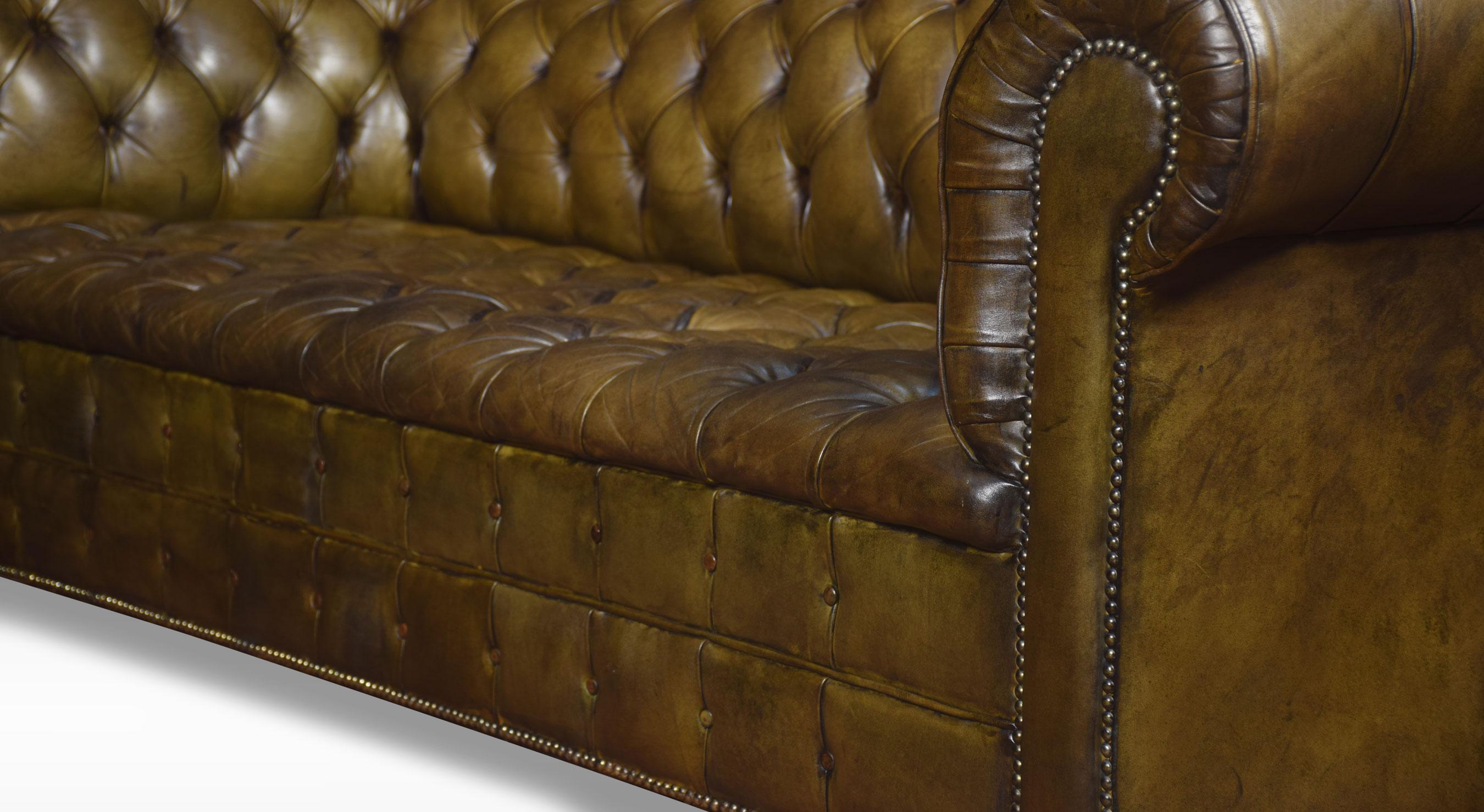 Leather Deep Buttoned Chesterfield 2