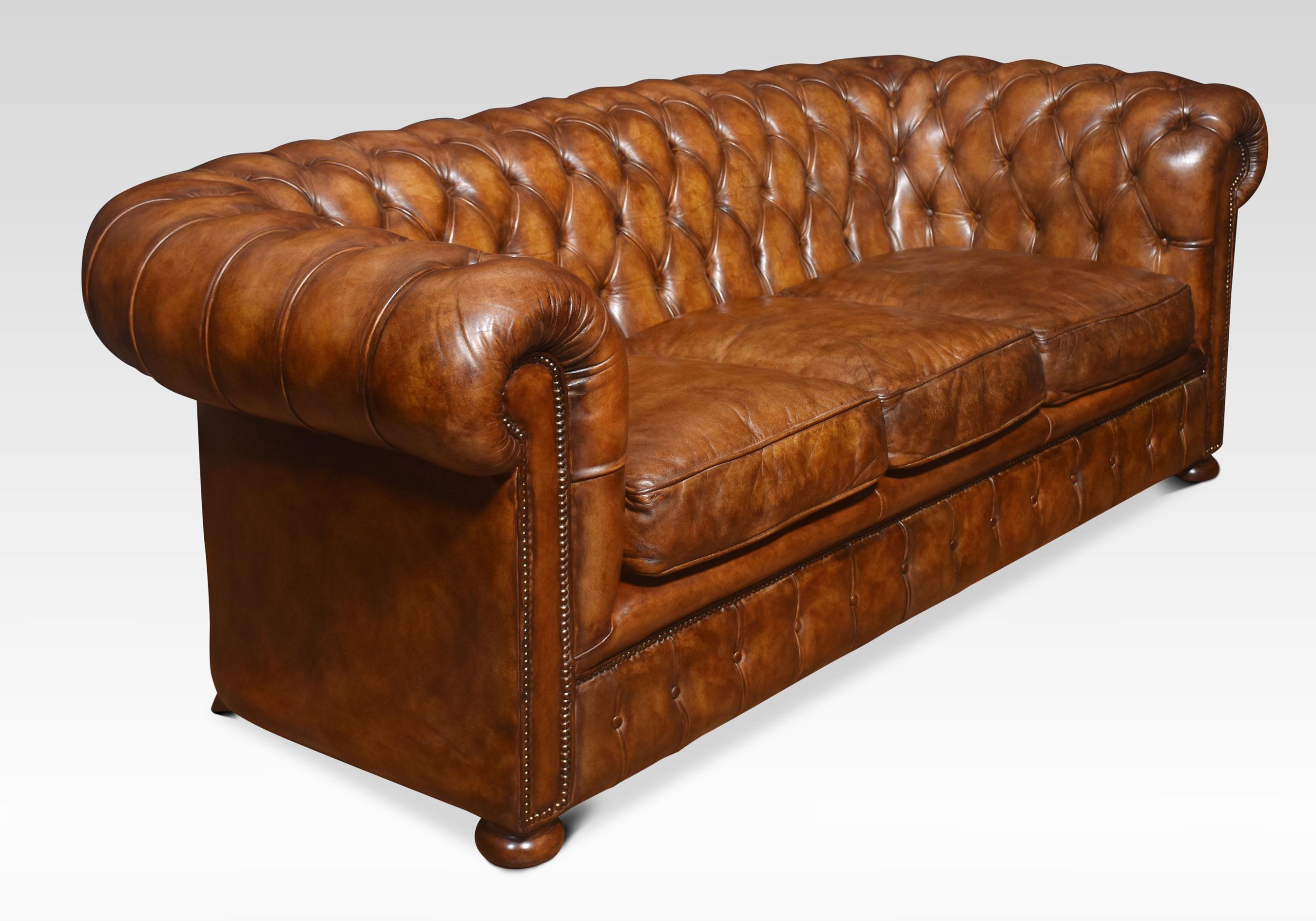 Leather deep buttoned chesterfield 2