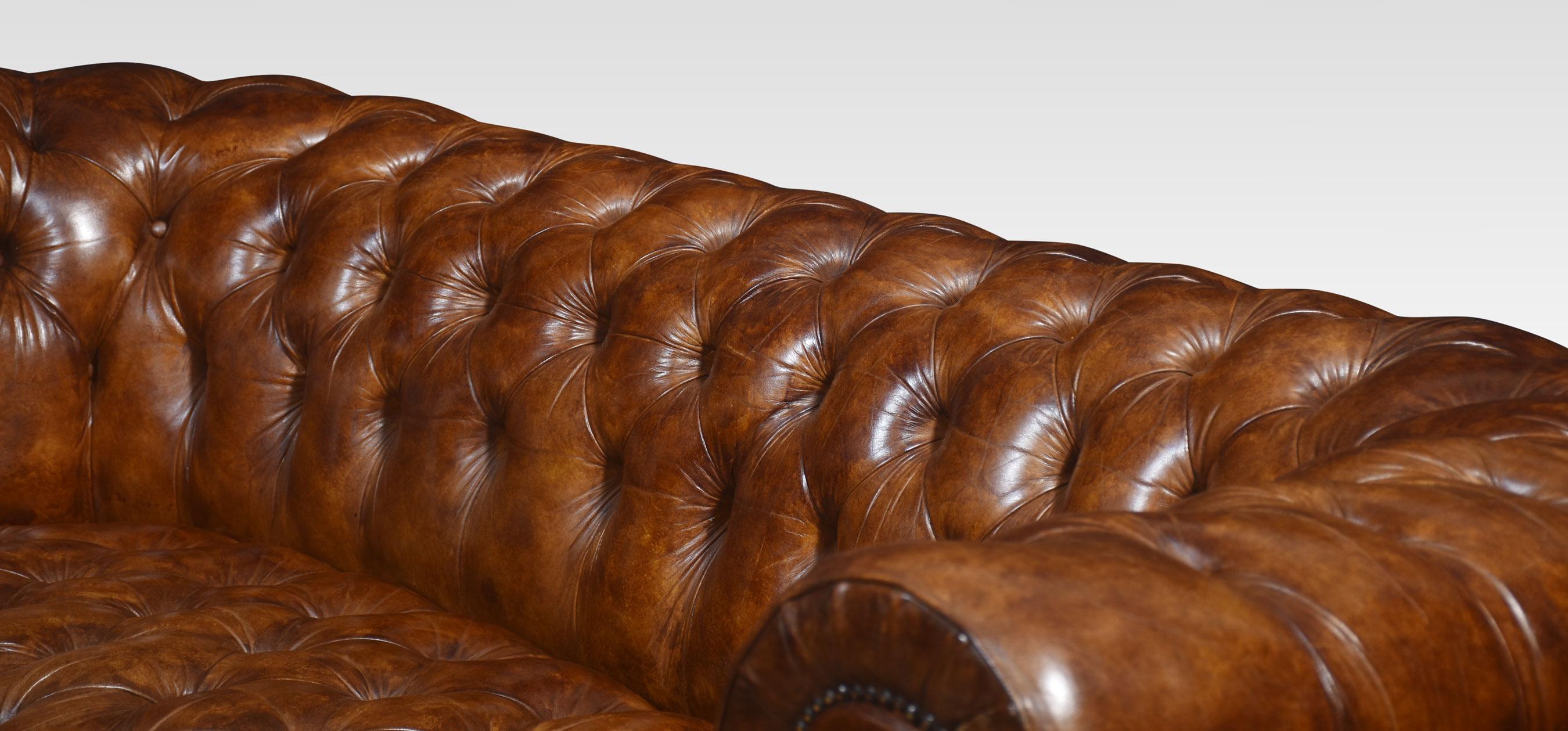 Leather deep buttoned chesterfield For Sale 3