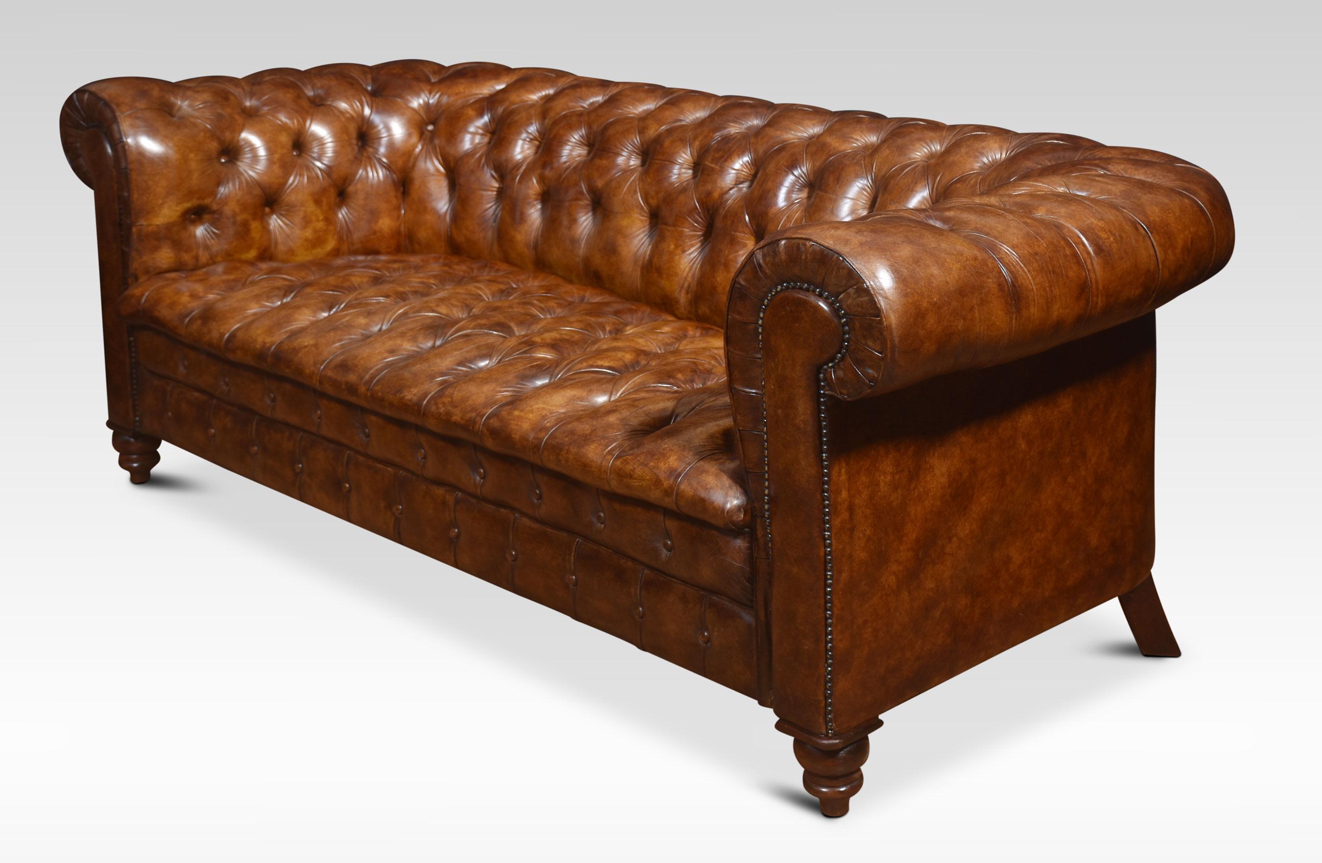Leather deep buttoned chesterfield For Sale 4