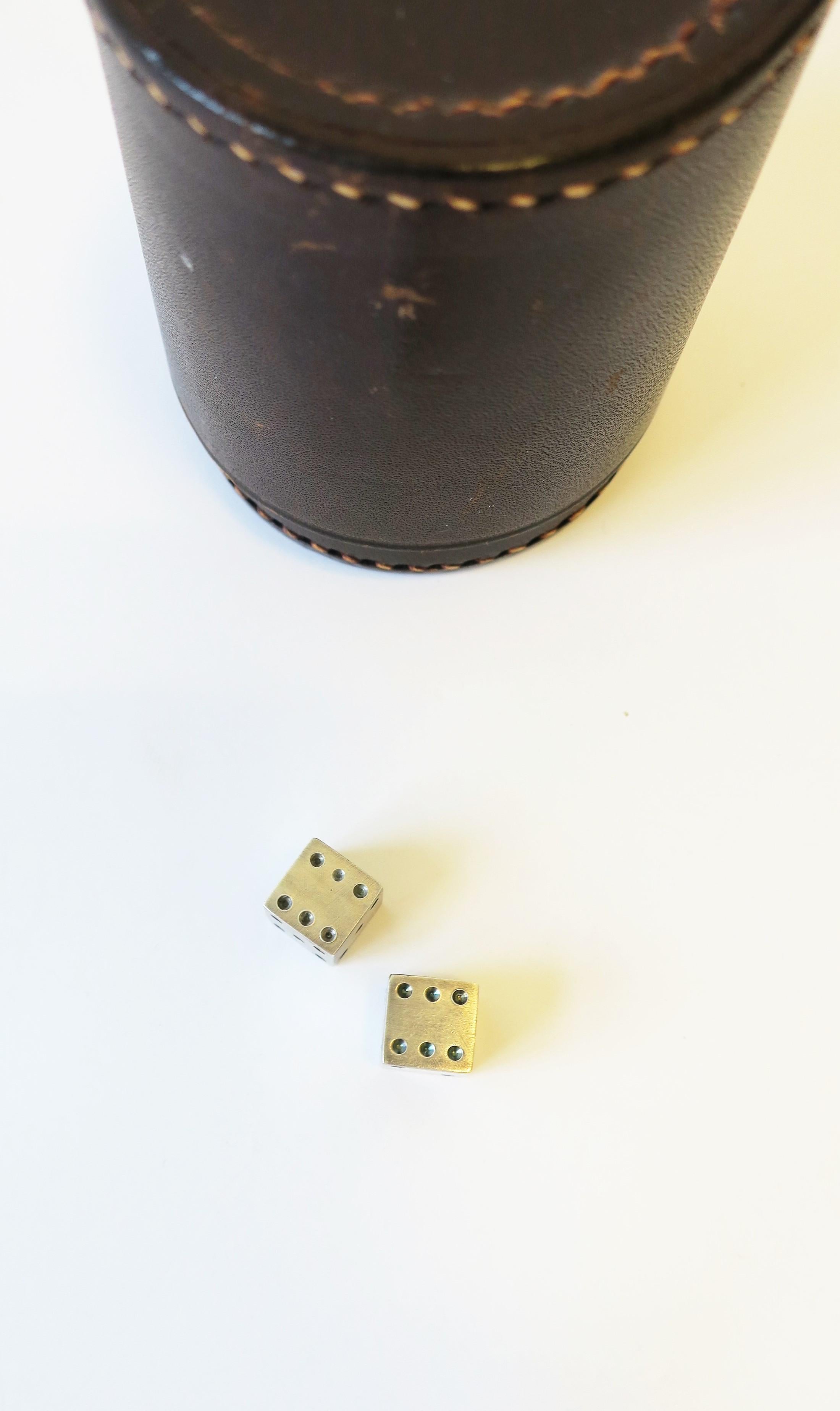 Leather Dice Shaker and Dice Set for Games For Sale 6