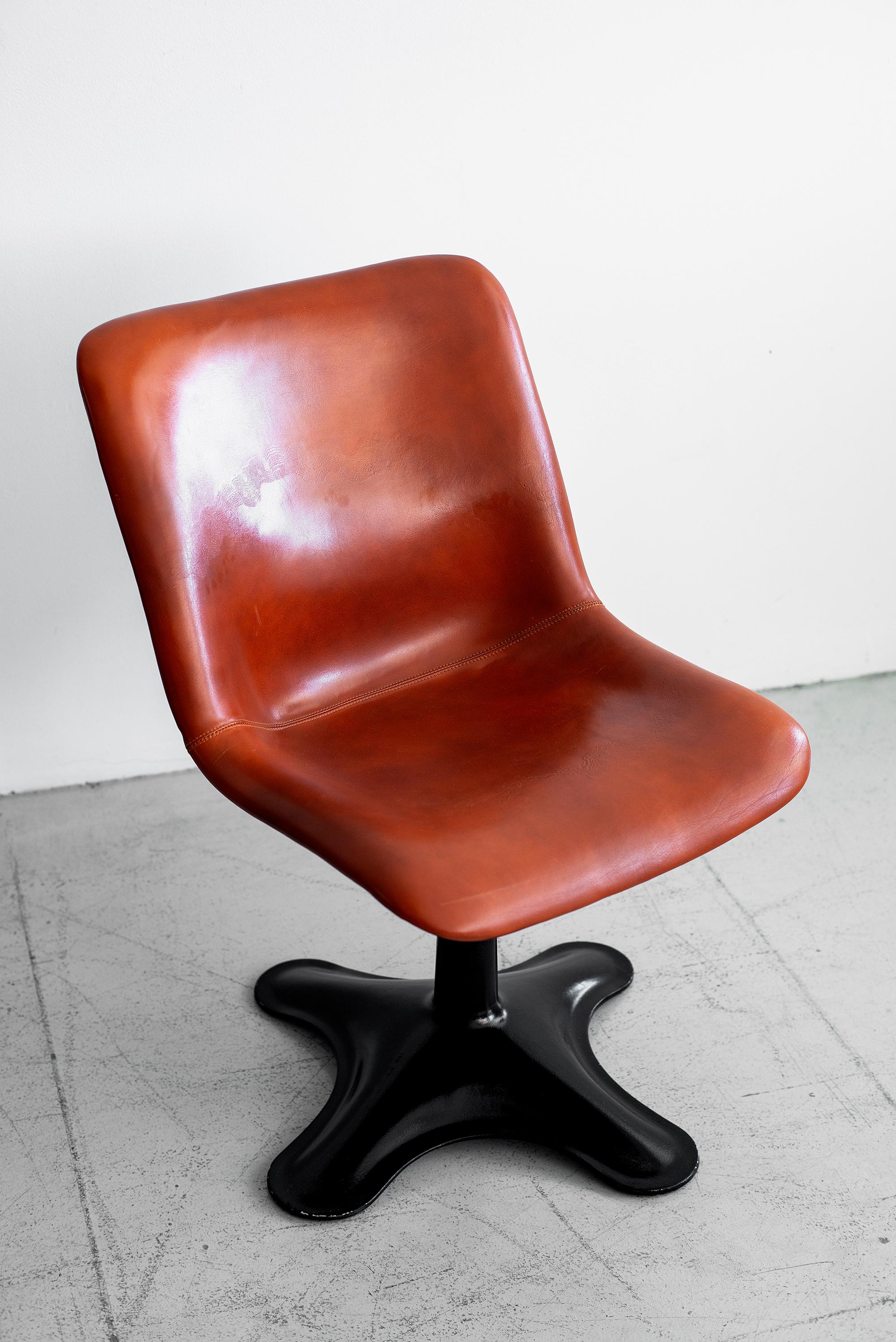 Leather Yrjo Kukkapuro Swivel Dining Chairs -  Set of 8