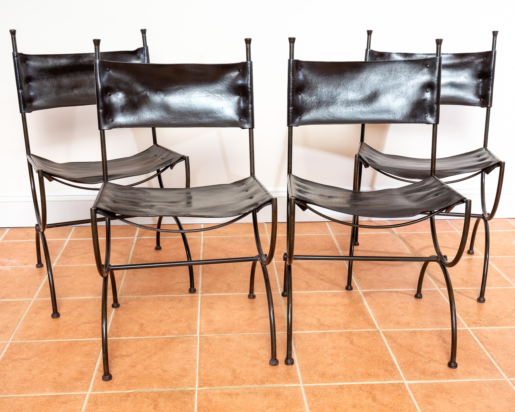 Espagnol Chaises de salle à manger en cuir Fer forgé Set of 4 Vintage Spanish Curule Savonarola en vente