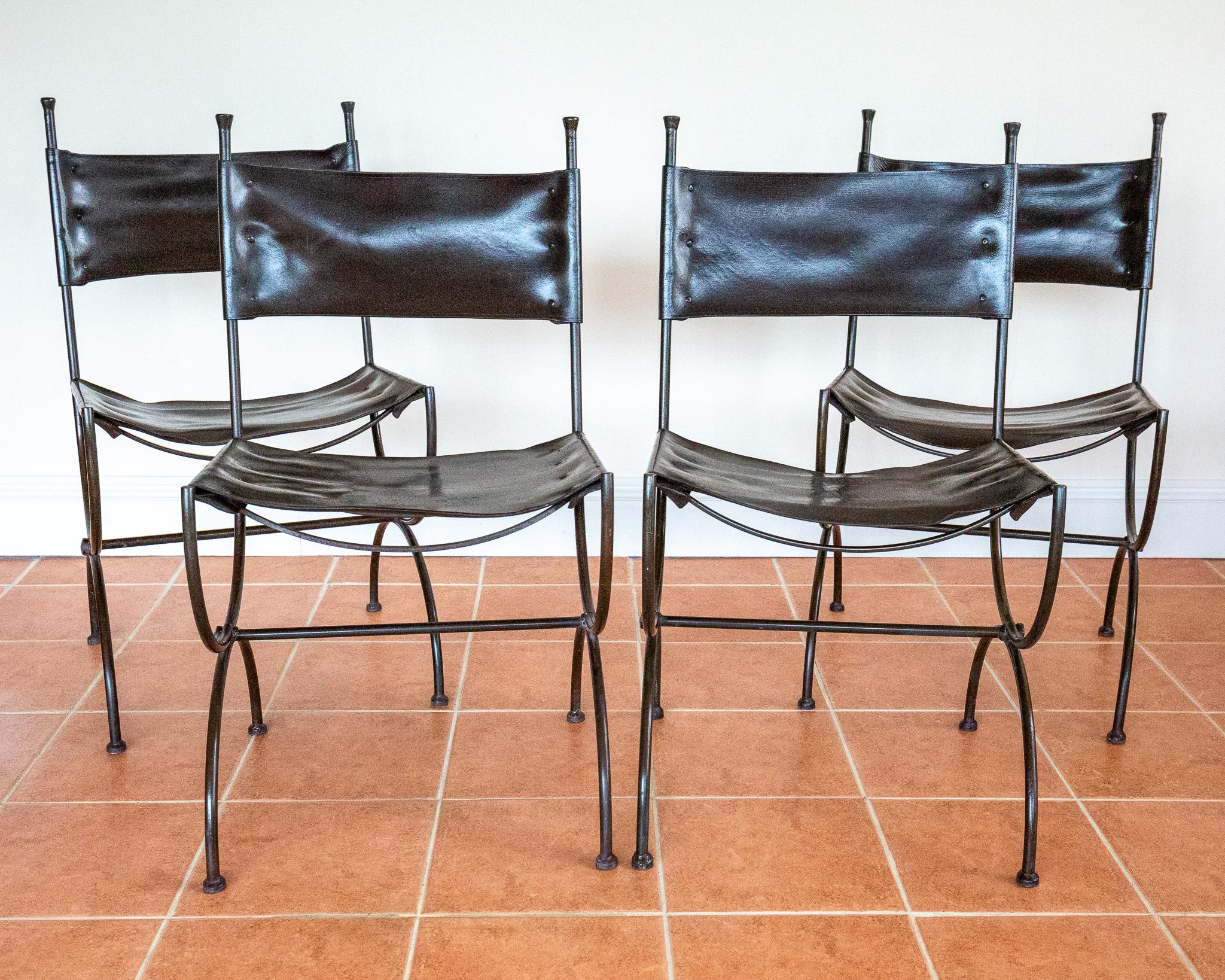 Chaises de salle à manger en cuir Fer forgé Set of 4 Vintage Spanish Curule Savonarola en vente 1