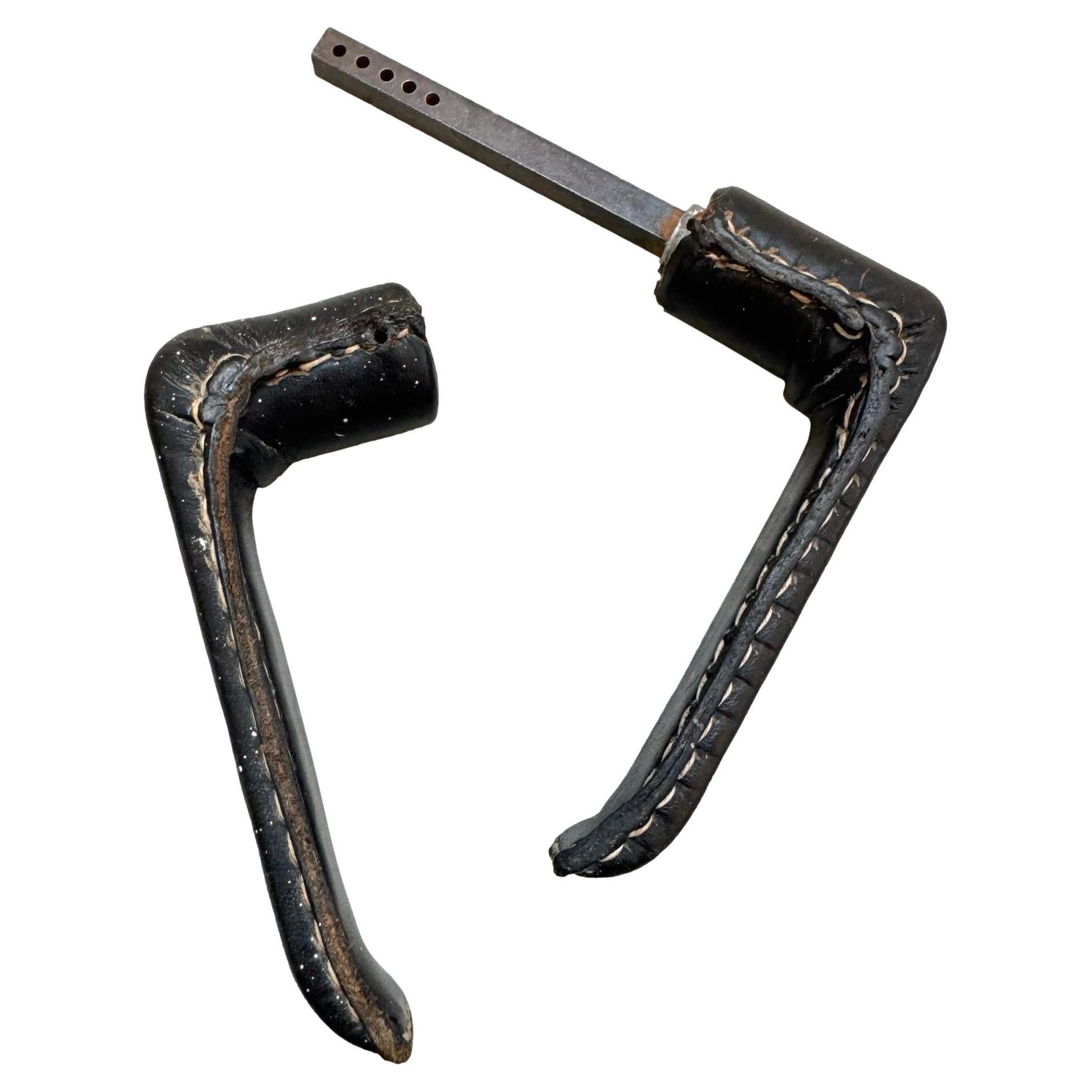 Poignée de porte en cuir par Jacques Adnet, 1950 France