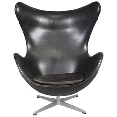 Leather Egg Chair by Arne Jacobsen for Fritz Hansen, 1966 Black Leather